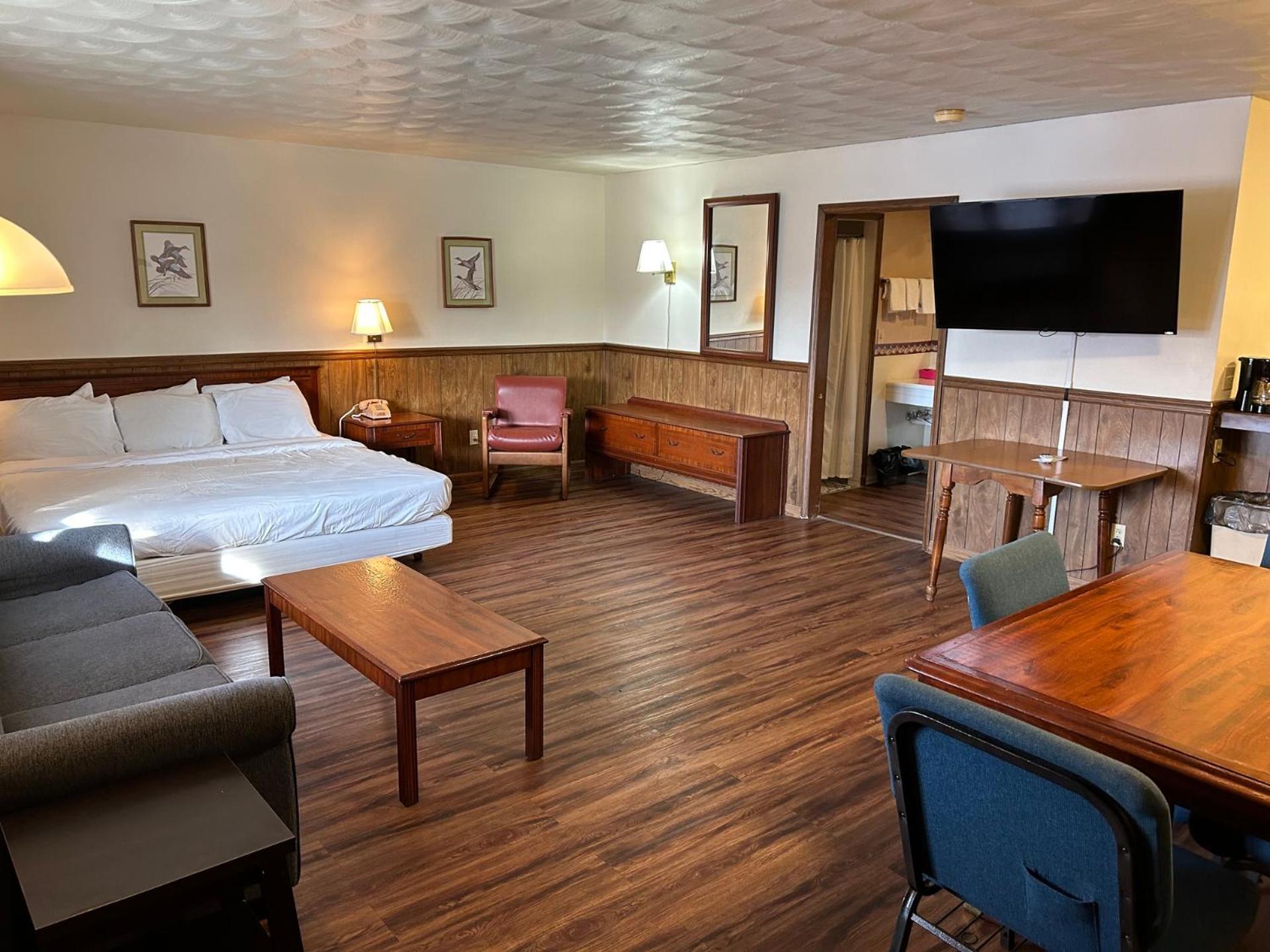 Valley Inn and Suites photo 64