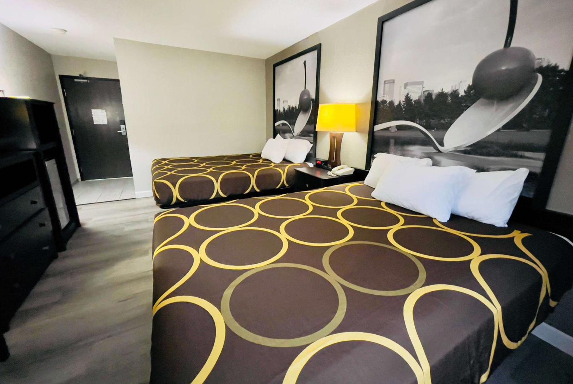 Super 8 by Wyndham Shakopee photo 70