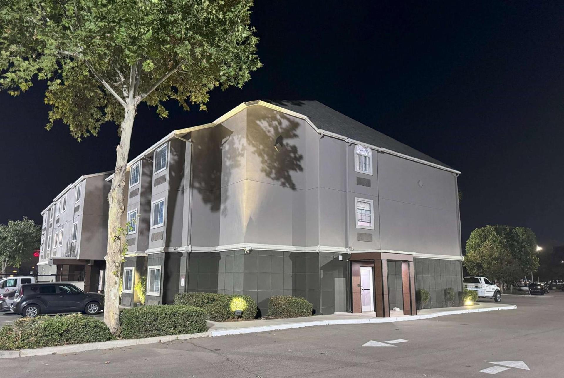 La Quinta by Wyndham Tulare photo 5