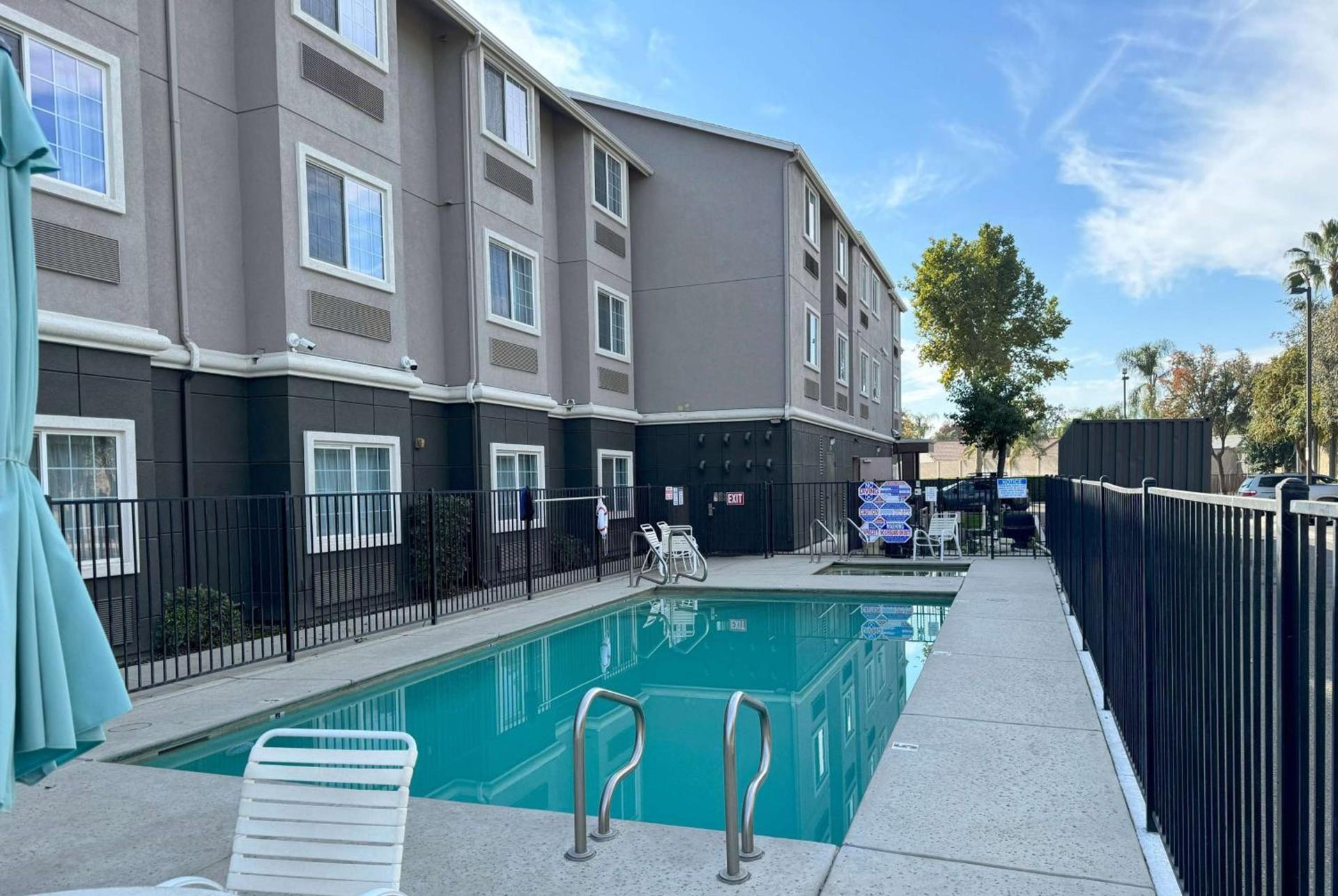 La Quinta by Wyndham Tulare photo 15