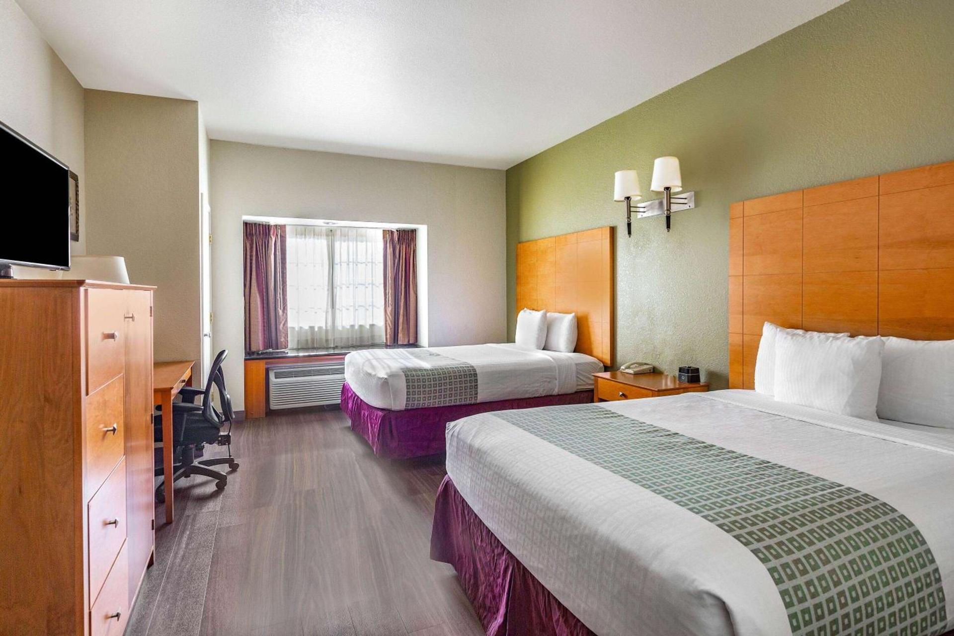 La Quinta by Wyndham Tulare photo 24