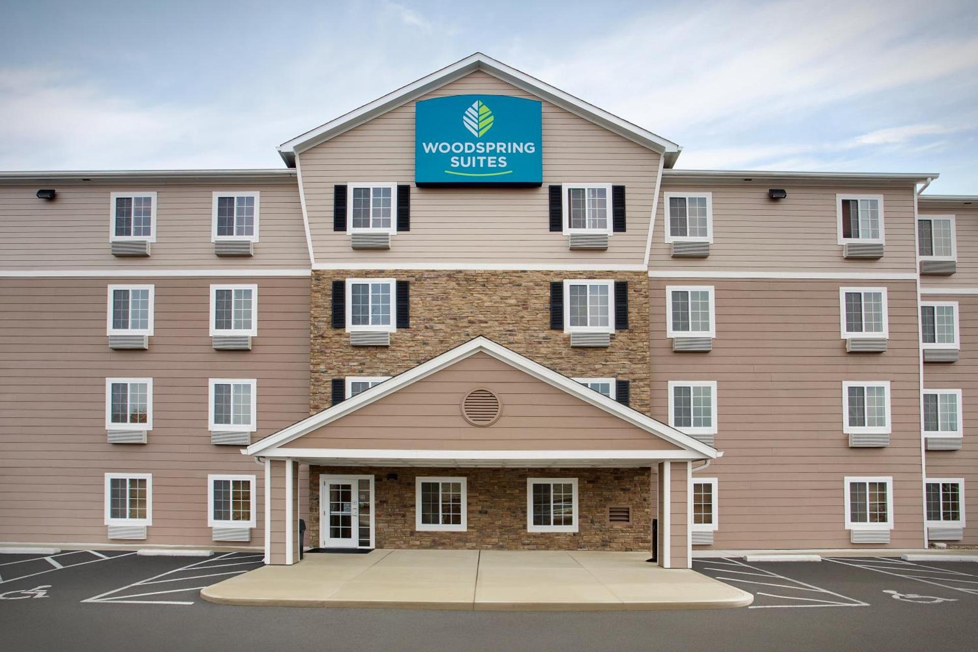WoodSpring Suites Columbus North I-270 photo 2