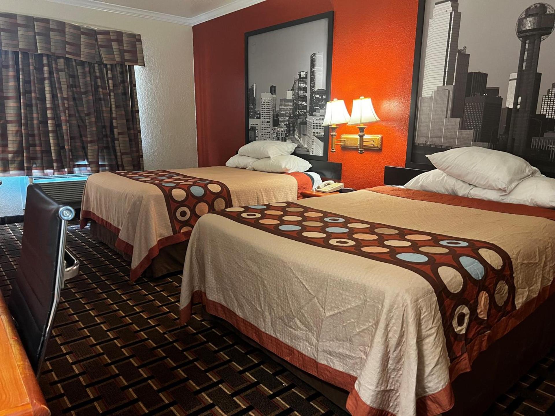 Super 8 by Wyndham Brookshire TX photo 20