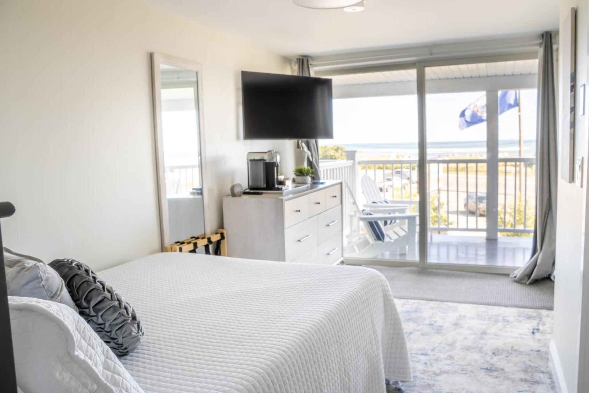 935 Ocean, a Beachside Inn photo 5