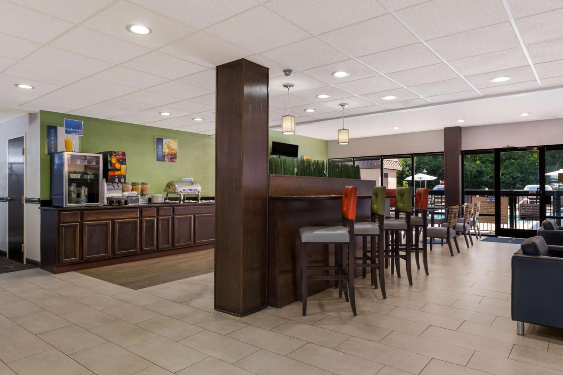 Best Western Albemarle Inn photo 9