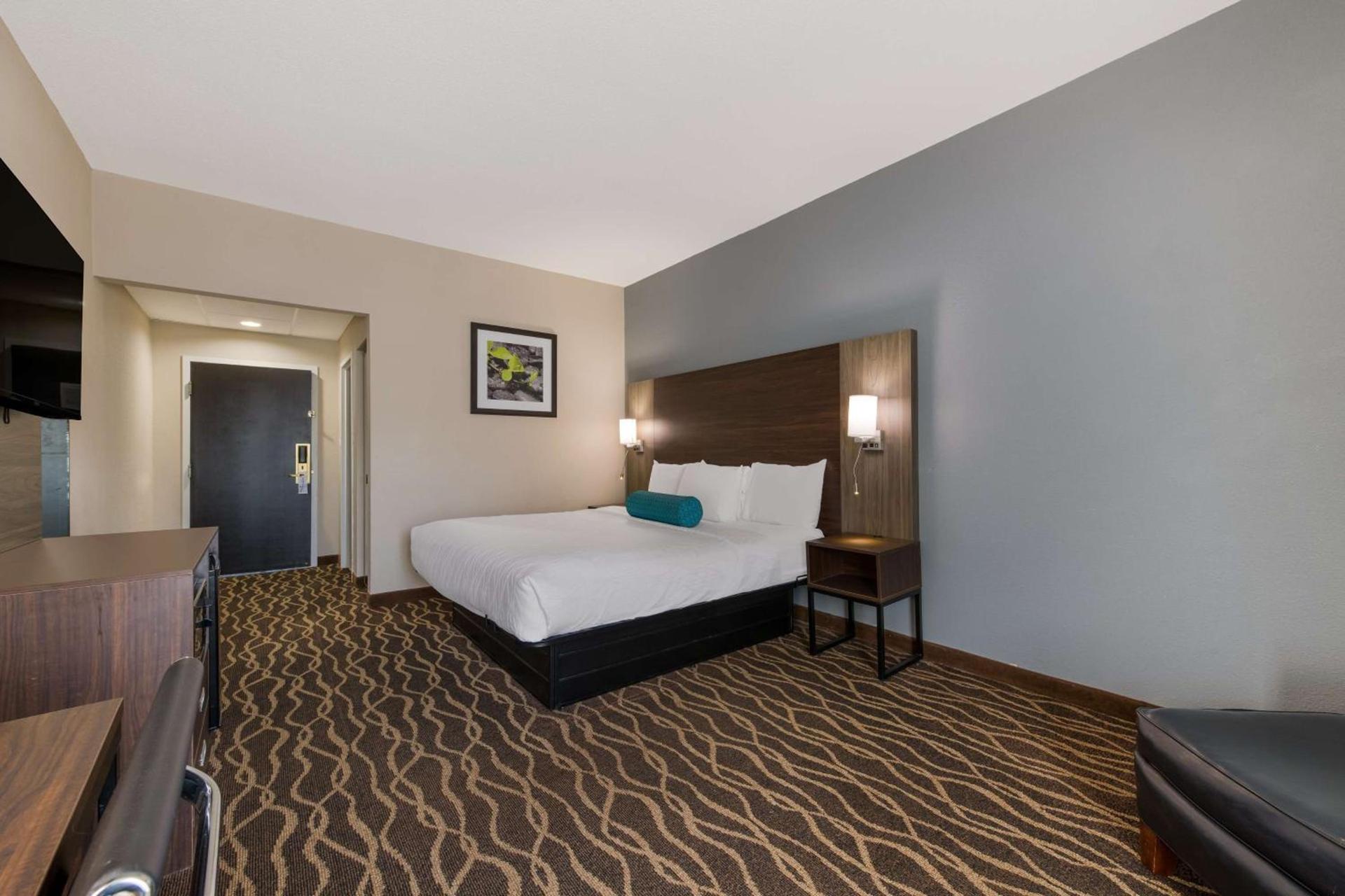Best Western Albemarle Inn photo 12