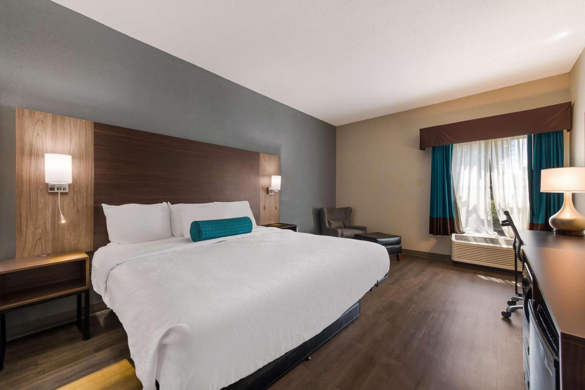 Best Western Albemarle Inn photo 14