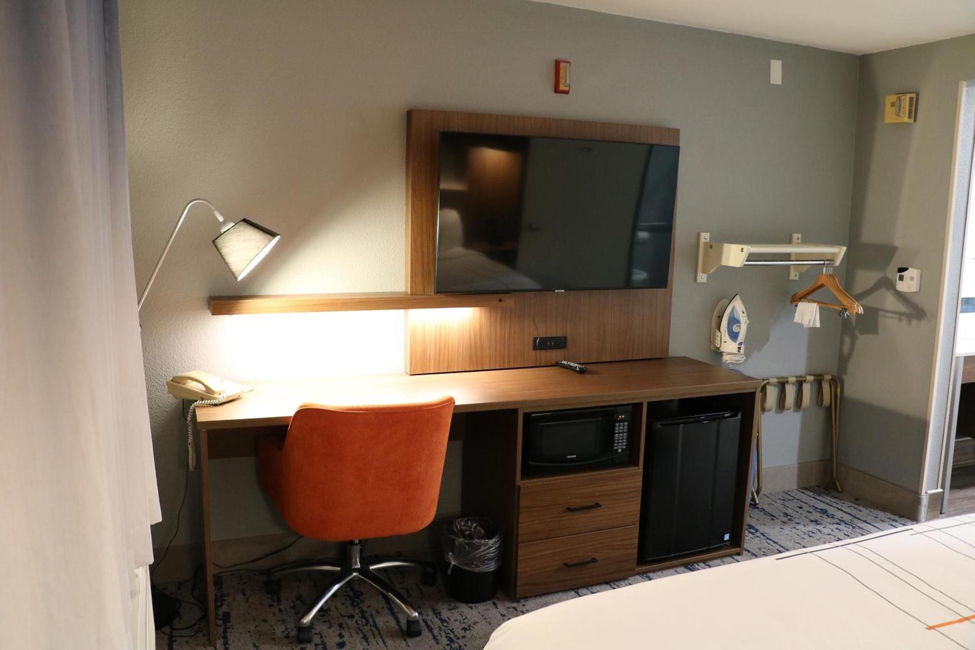 La Quinta by Wyndham Chicago Gurnee photo 54