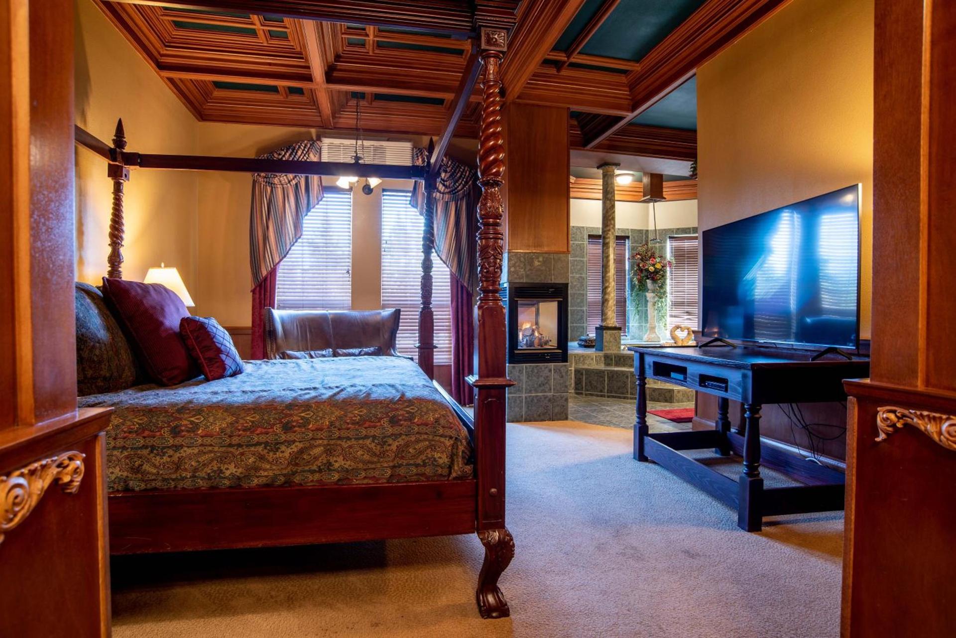 The Anniversary Inn - Boise photo 58