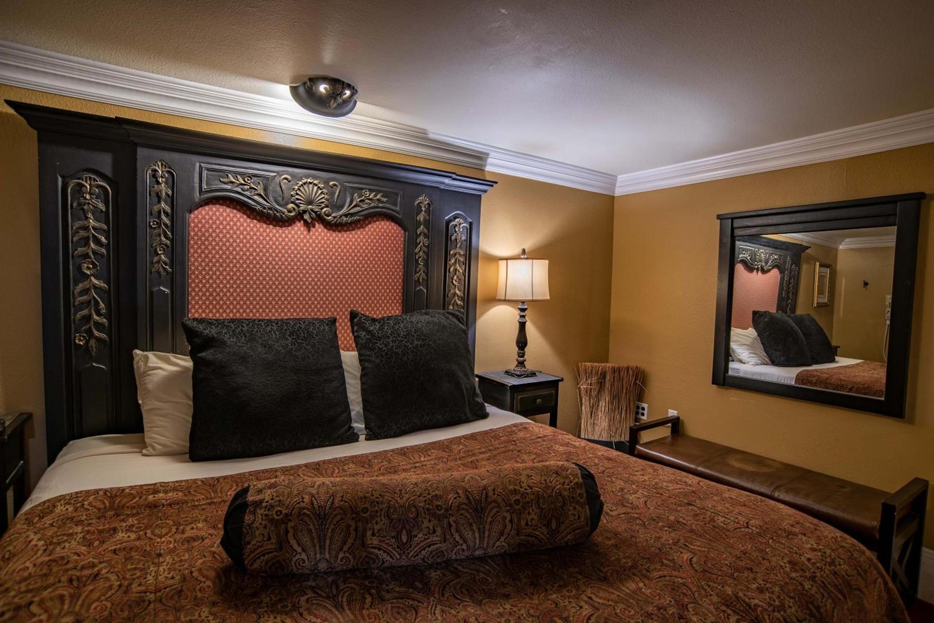 The Anniversary Inn - Boise photo 90