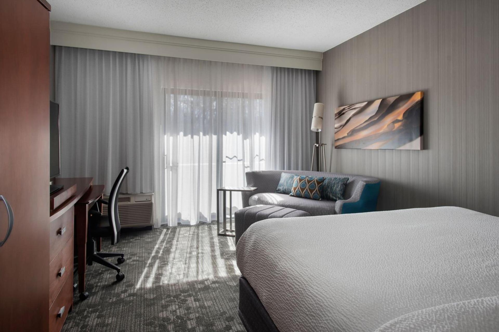 Courtyard by Marriott Mahwah photo 9