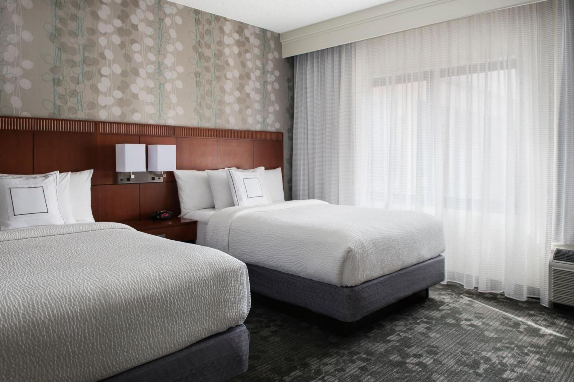 Courtyard by Marriott Mahwah photo 13