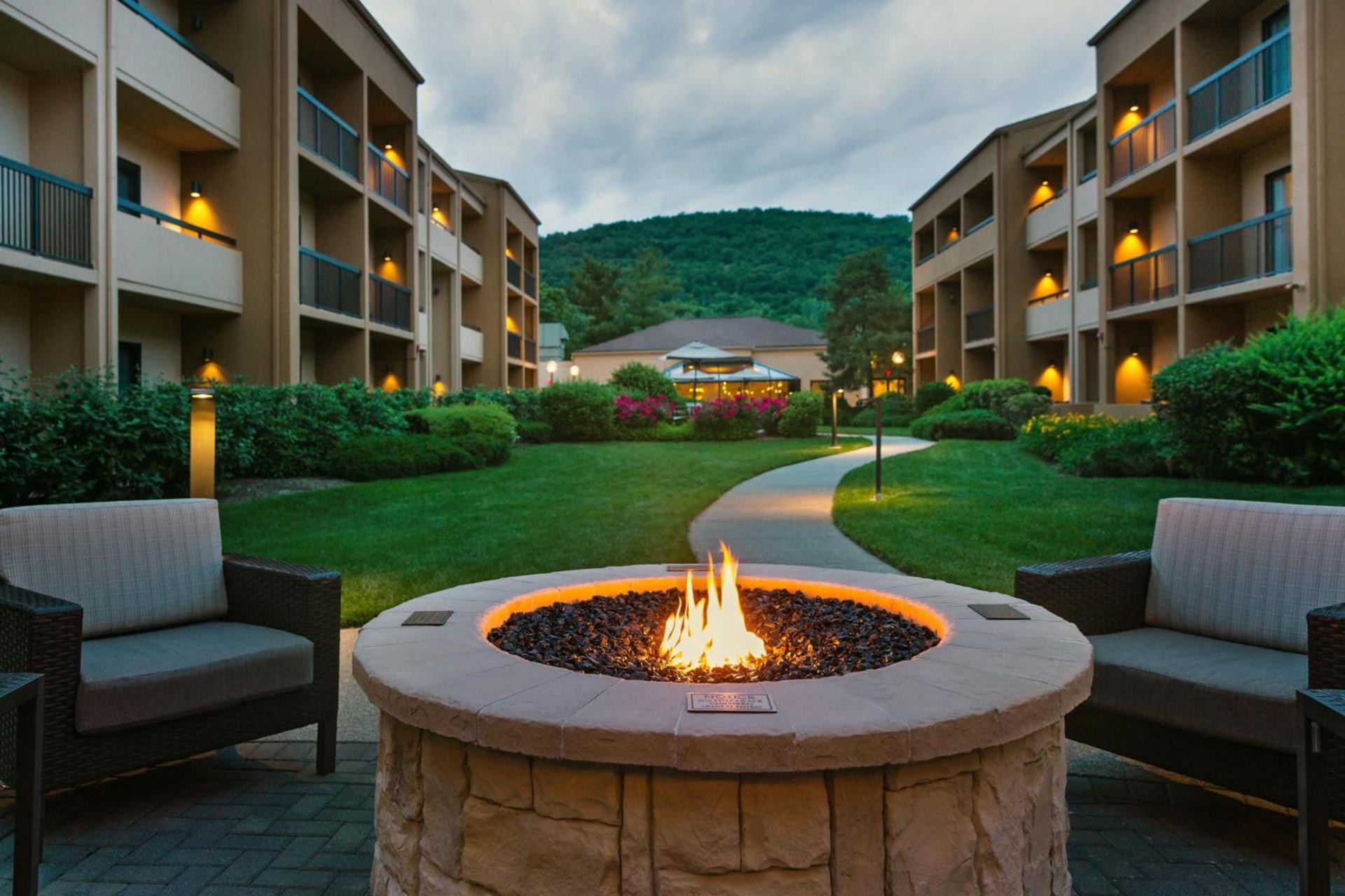 Courtyard by Marriott Mahwah photo 28