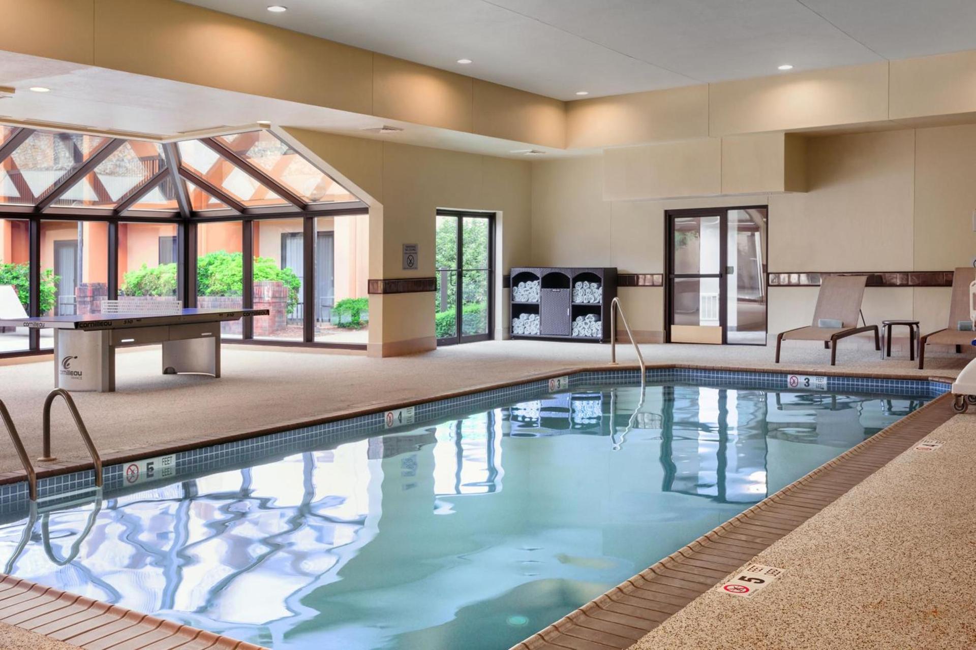 Courtyard by Marriott Mahwah photo 23