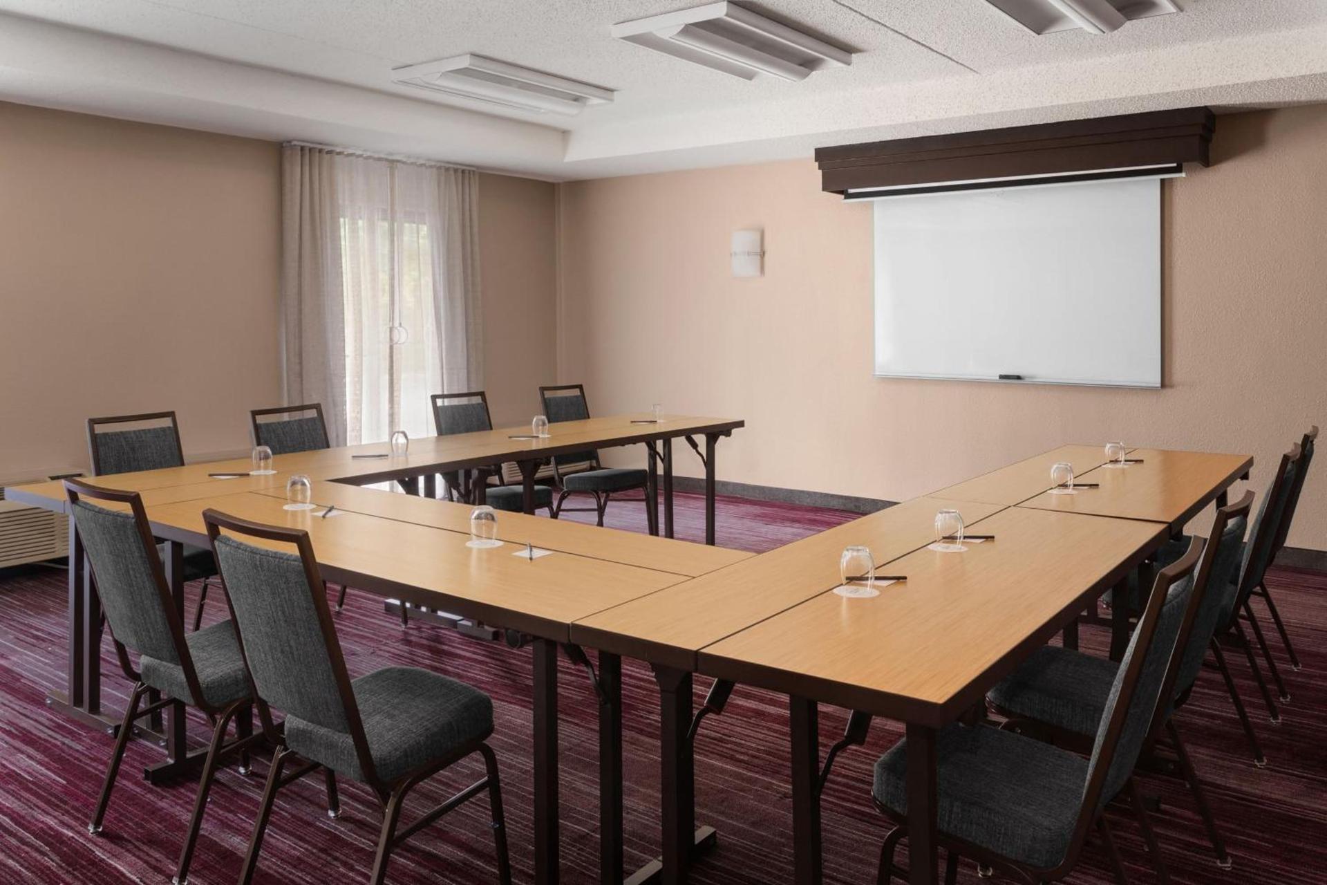 Courtyard by Marriott Mahwah photo 26