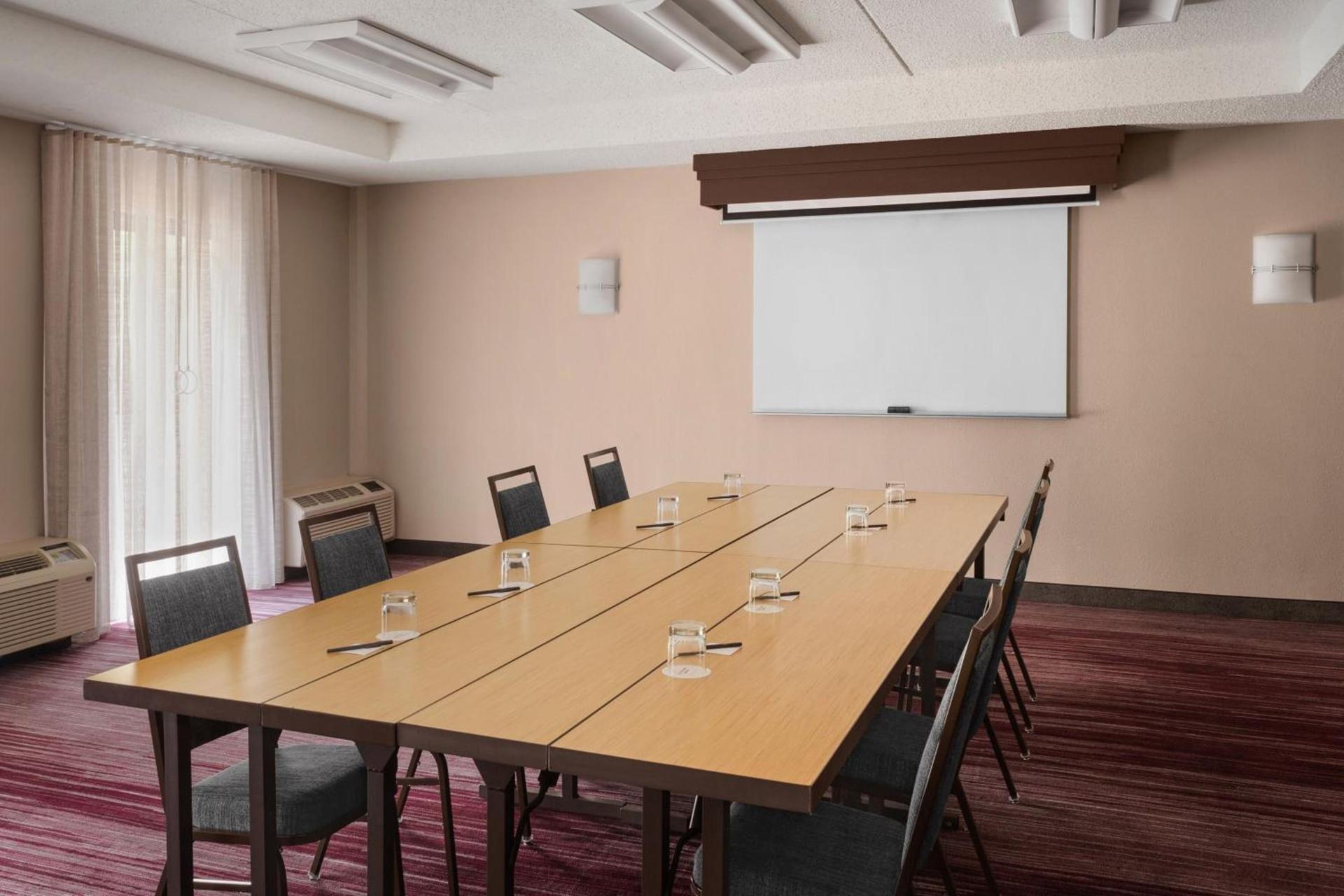 Courtyard by Marriott Mahwah photo 27