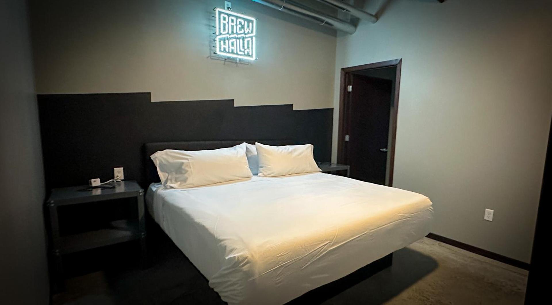 Brewhalla Hotel photo 43