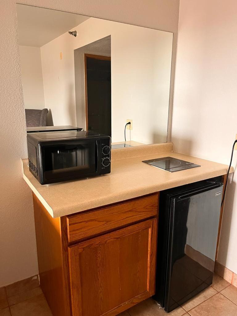 GO2 Inn & Suites by Relianse - El Paso photo 9