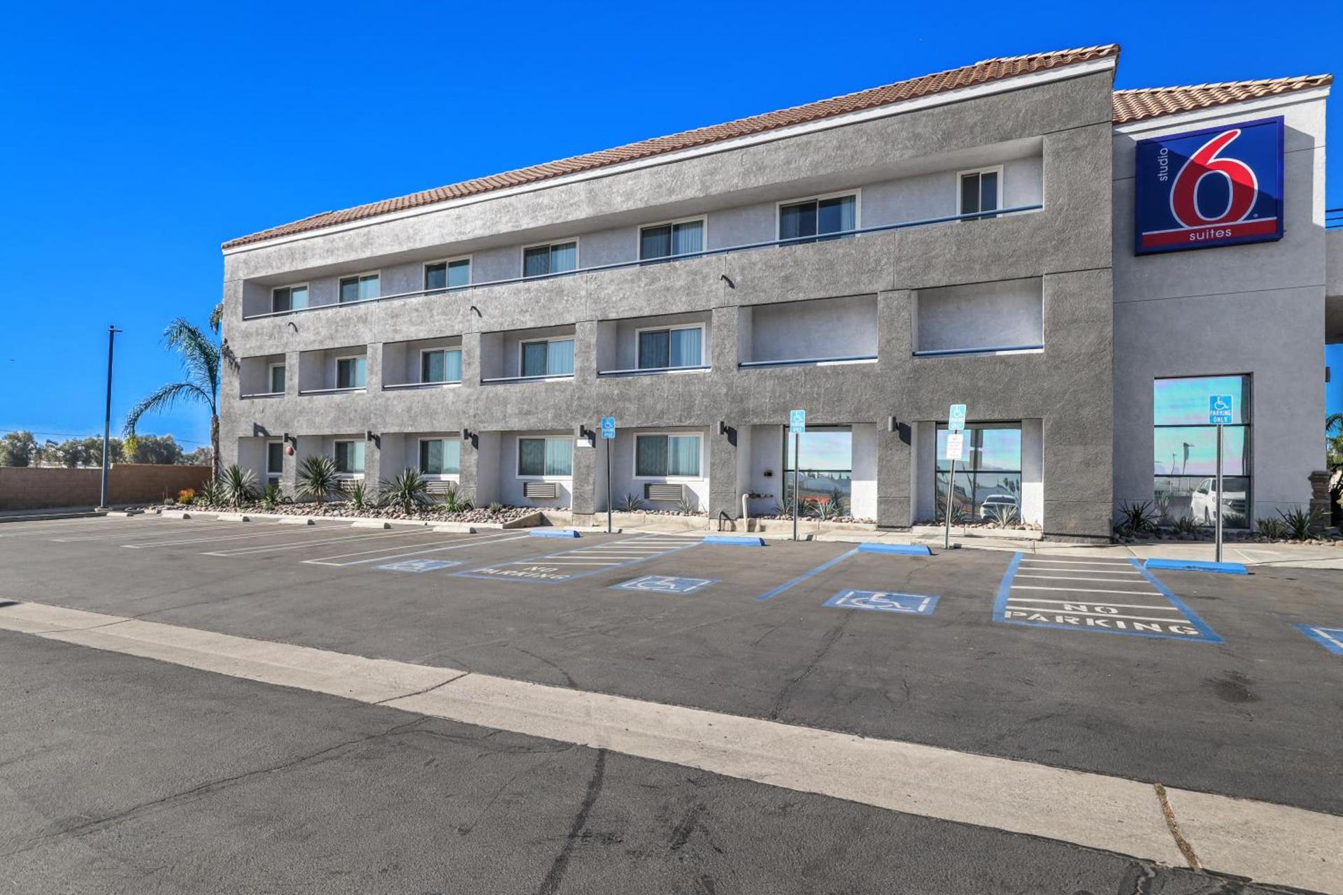 Studio 6 Suites Perris, CA photo 32