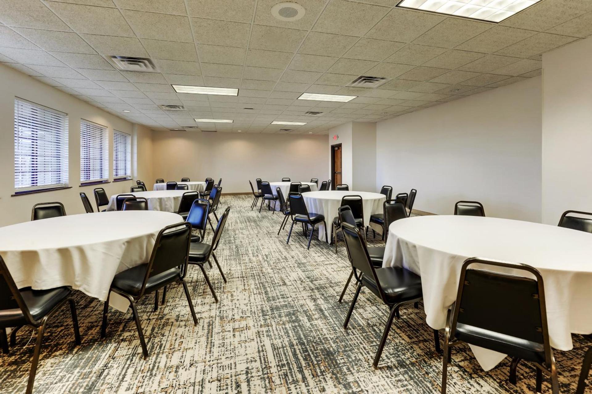 Stoney Creek Hotel Quad Cities - Moline photo 39