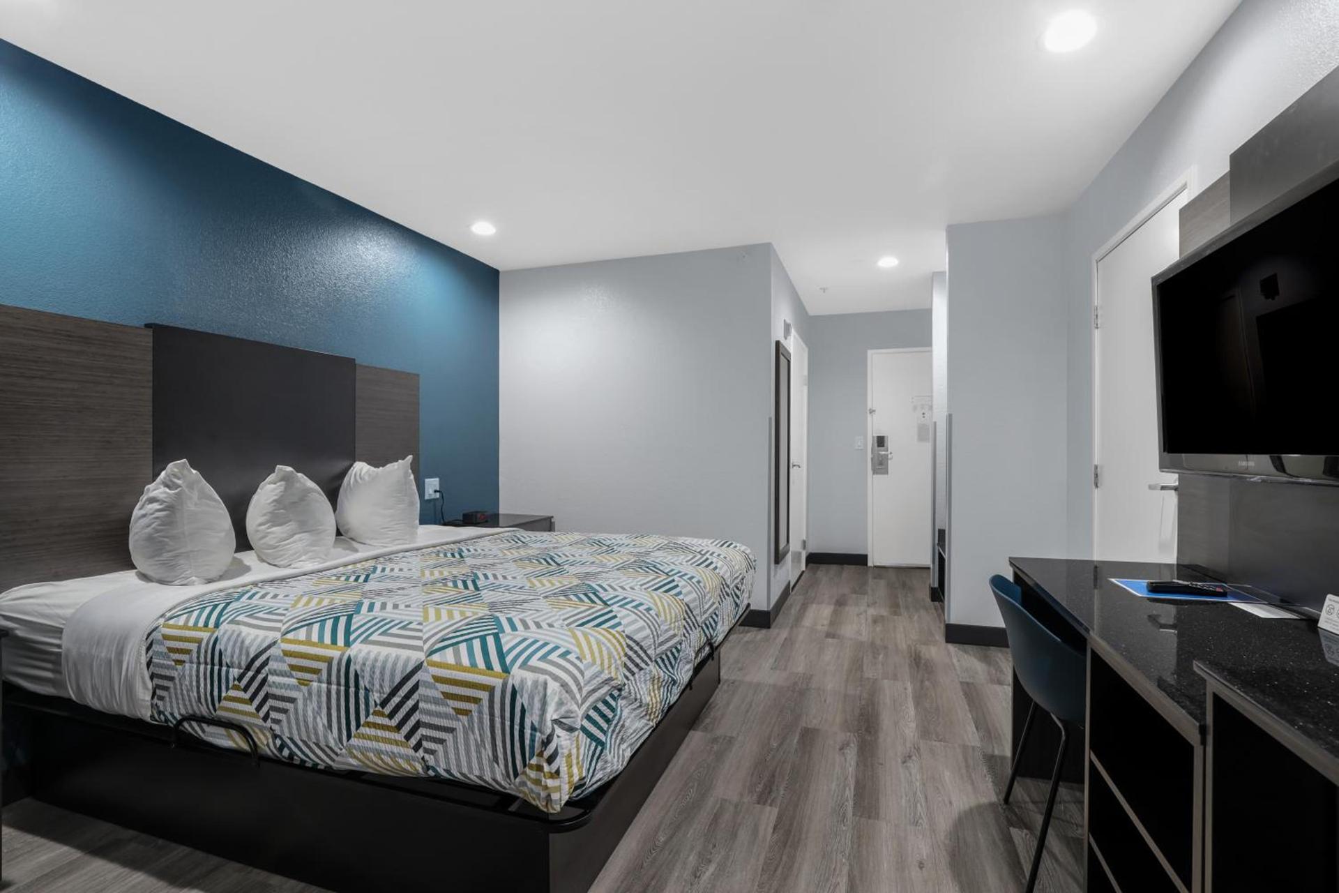 Studio 6 Suites Perris, CA photo 40