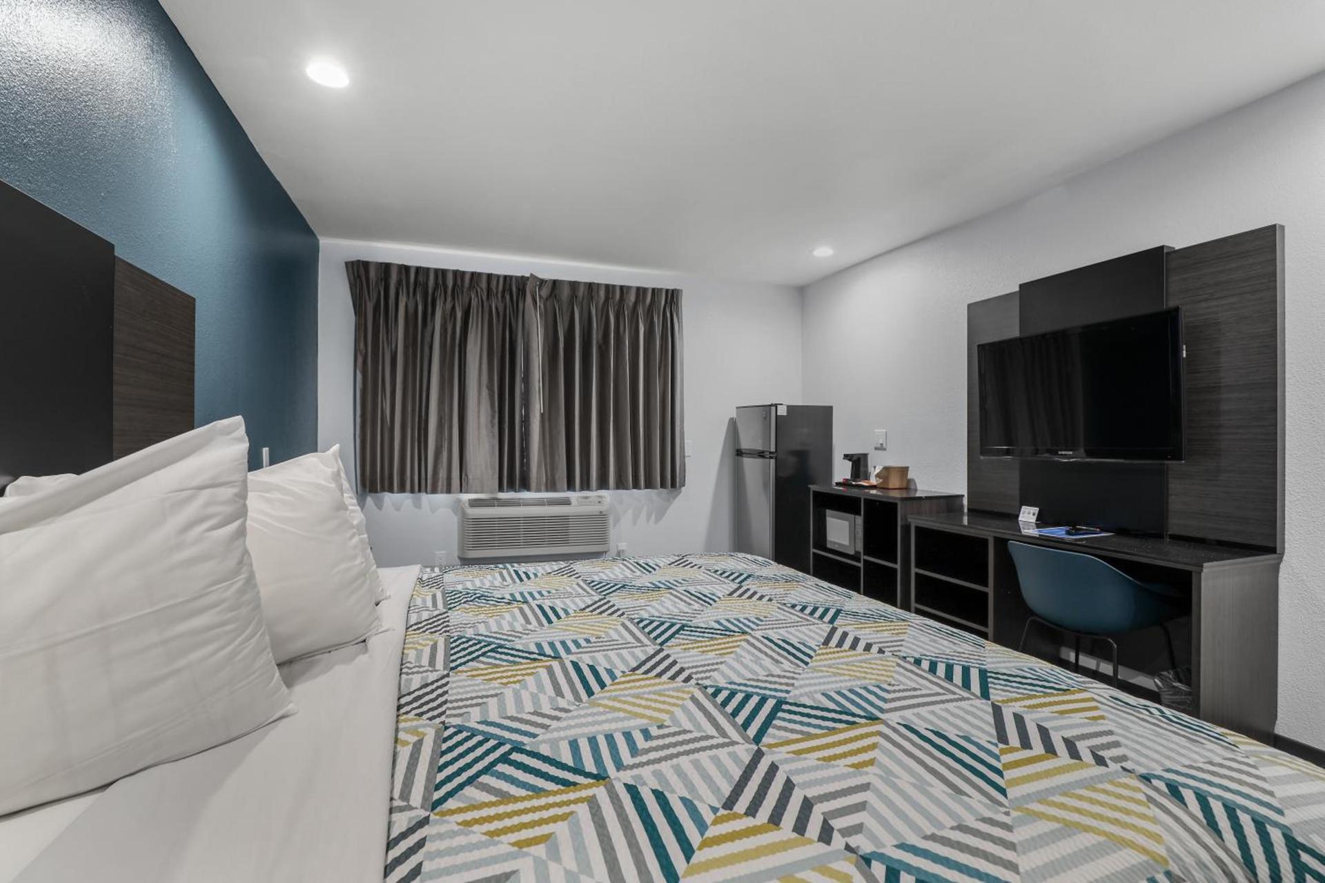 Studio 6 Suites Perris, CA photo 42
