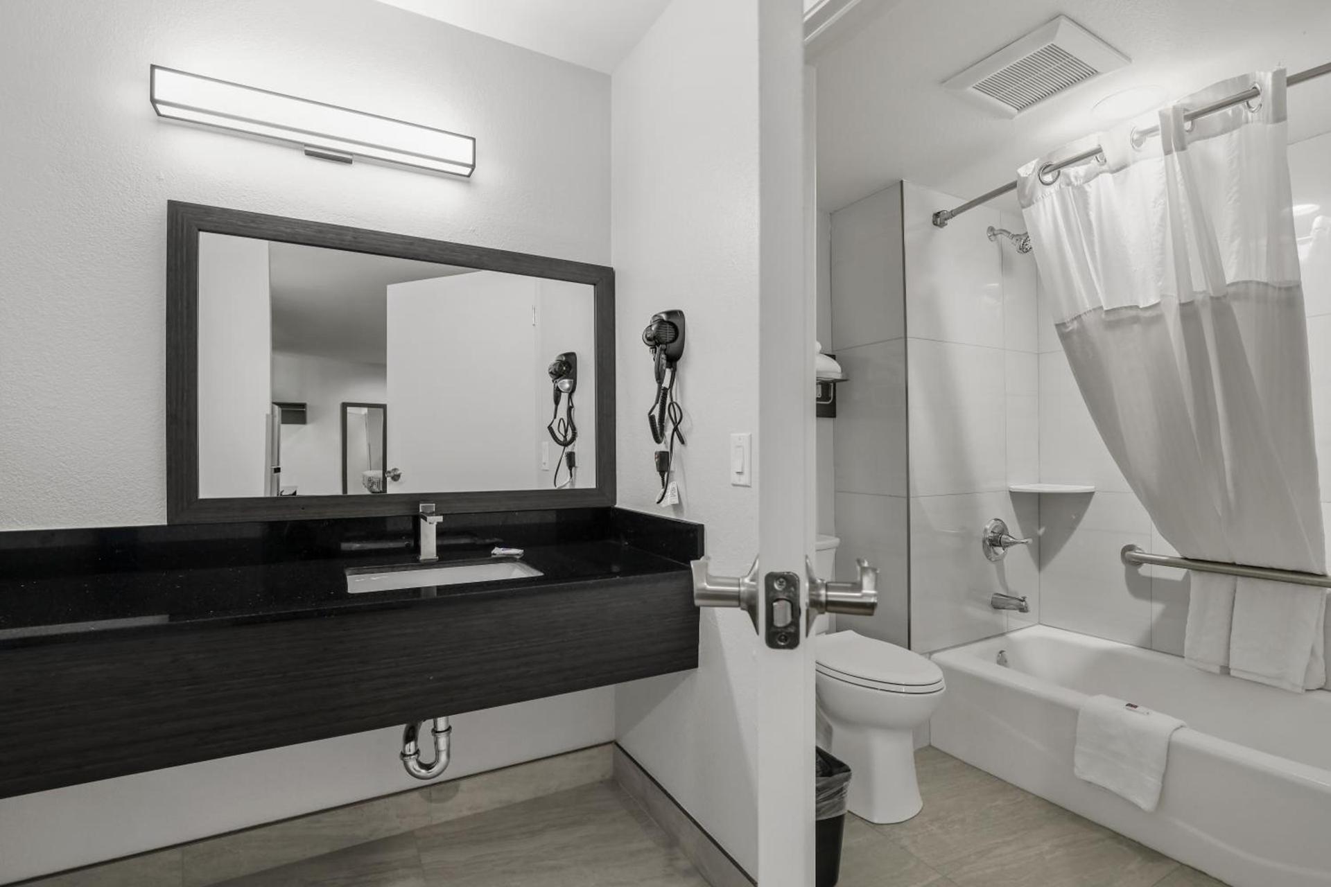 Studio 6 Suites Perris, CA photo 47
