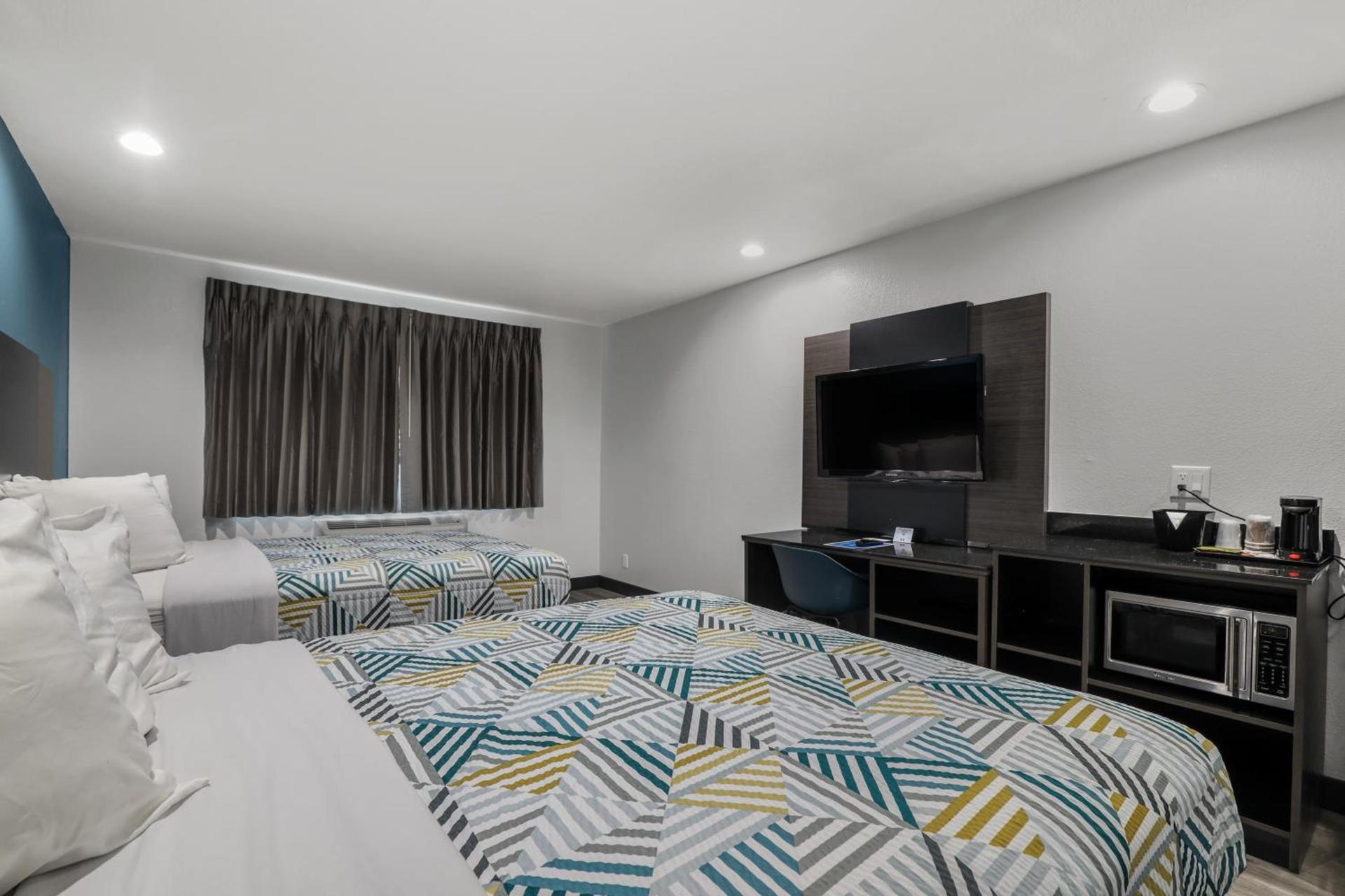 Studio 6 Suites Perris, CA photo 51