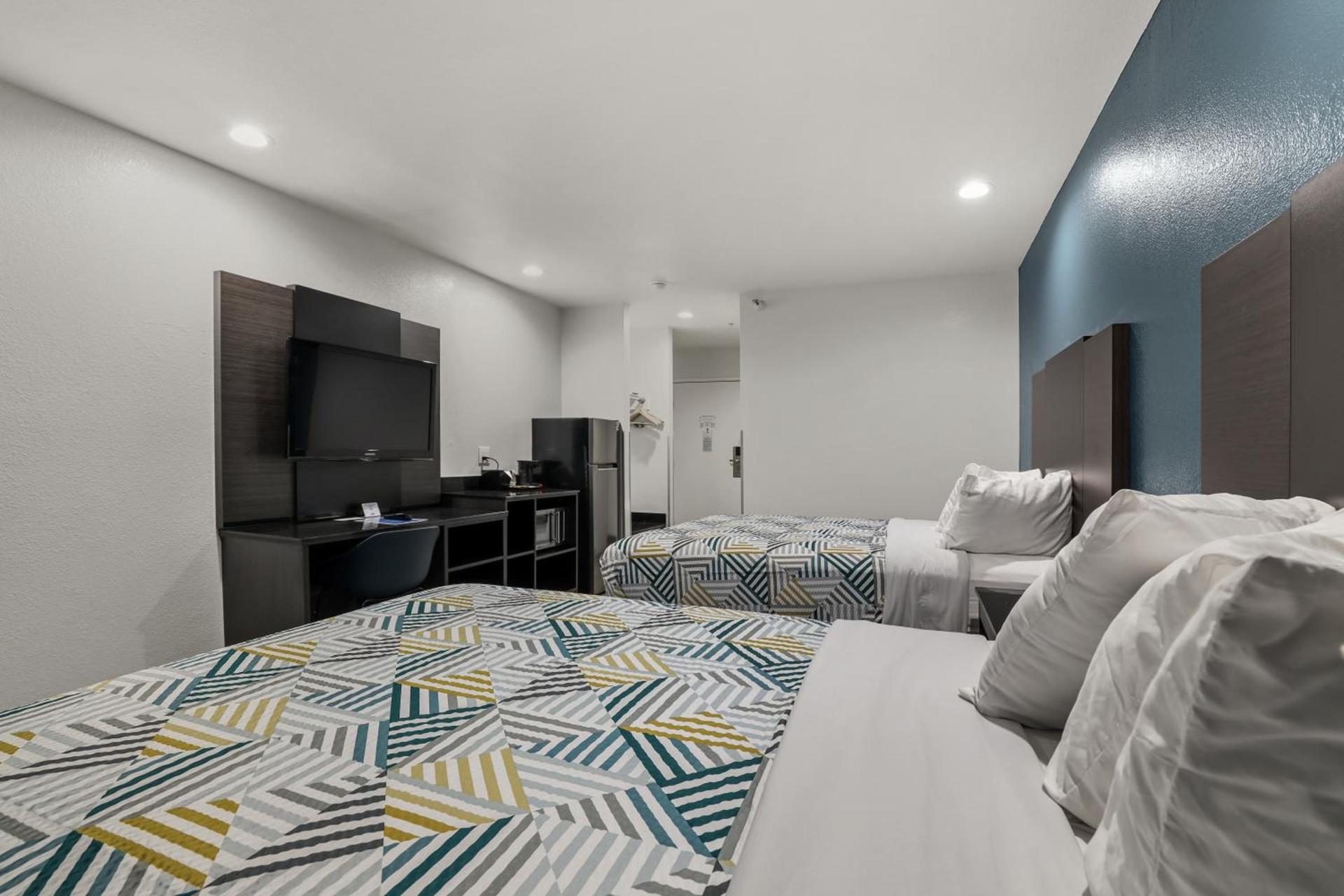 Studio 6 Suites Perris, CA photo 50