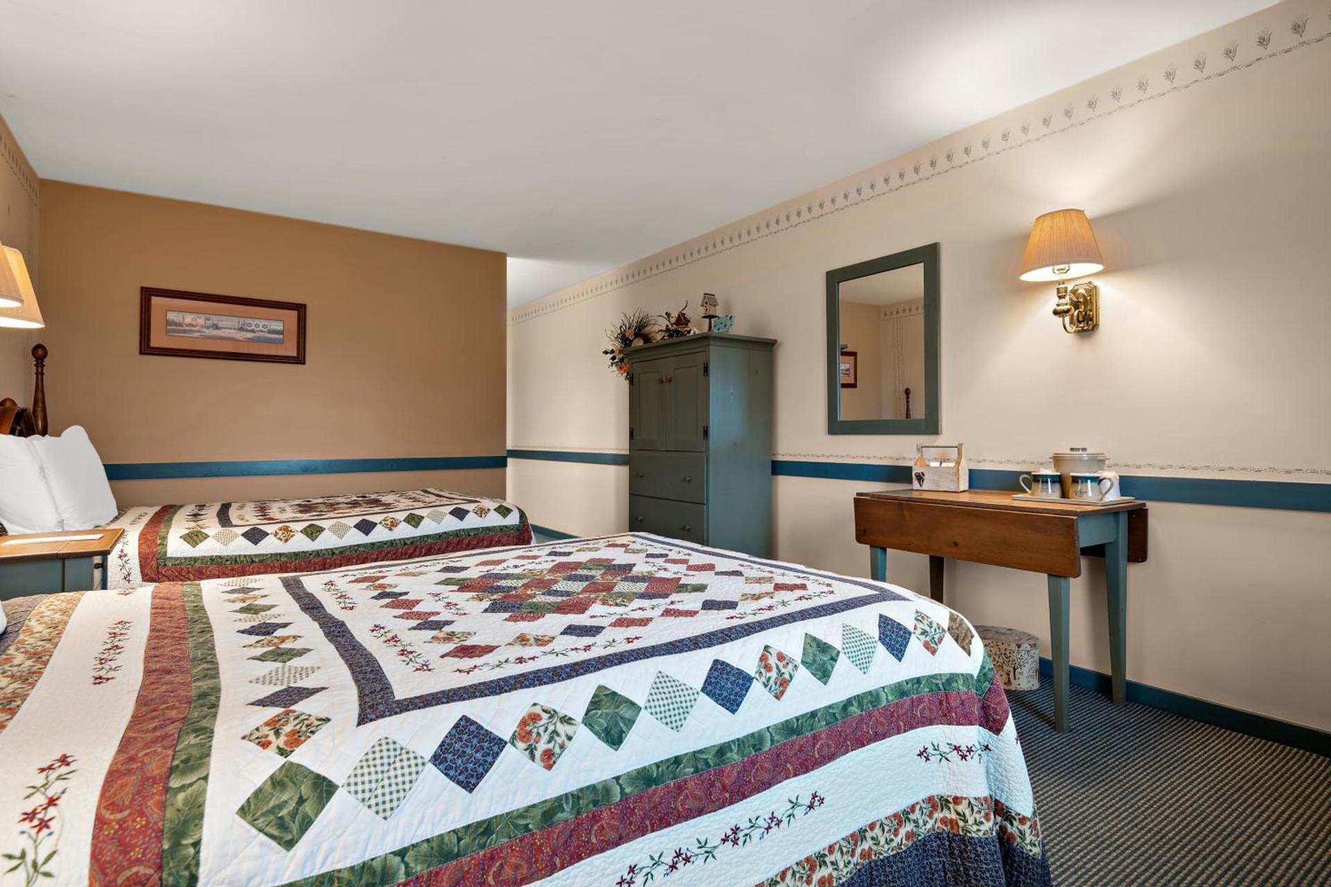Country Living Inn photo 11