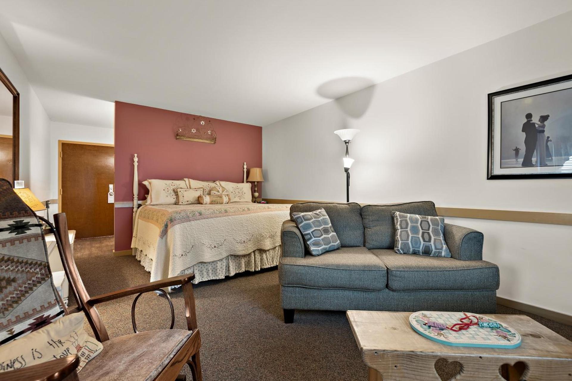 Country Living Inn photo 23