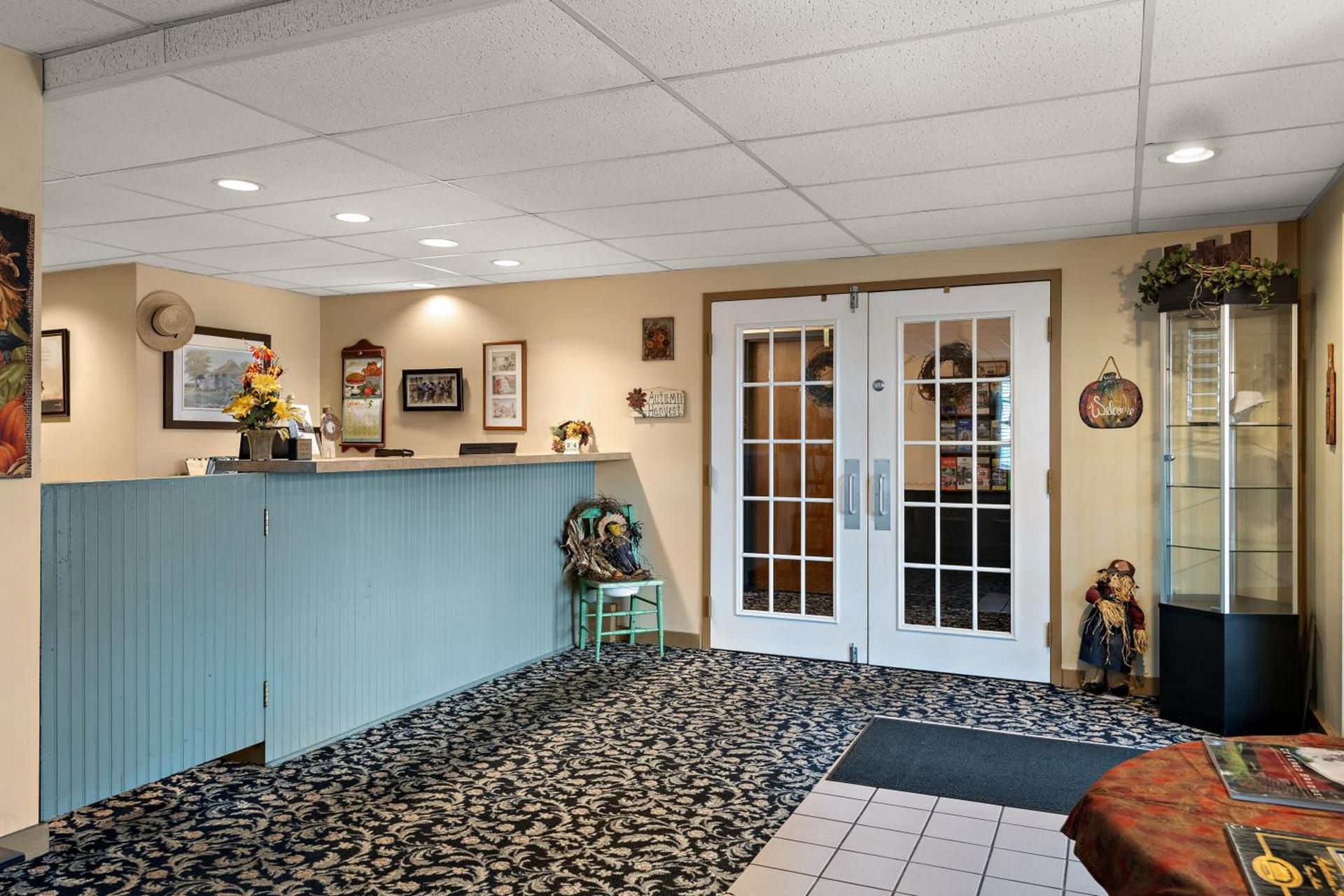 Country Living Inn photo 22