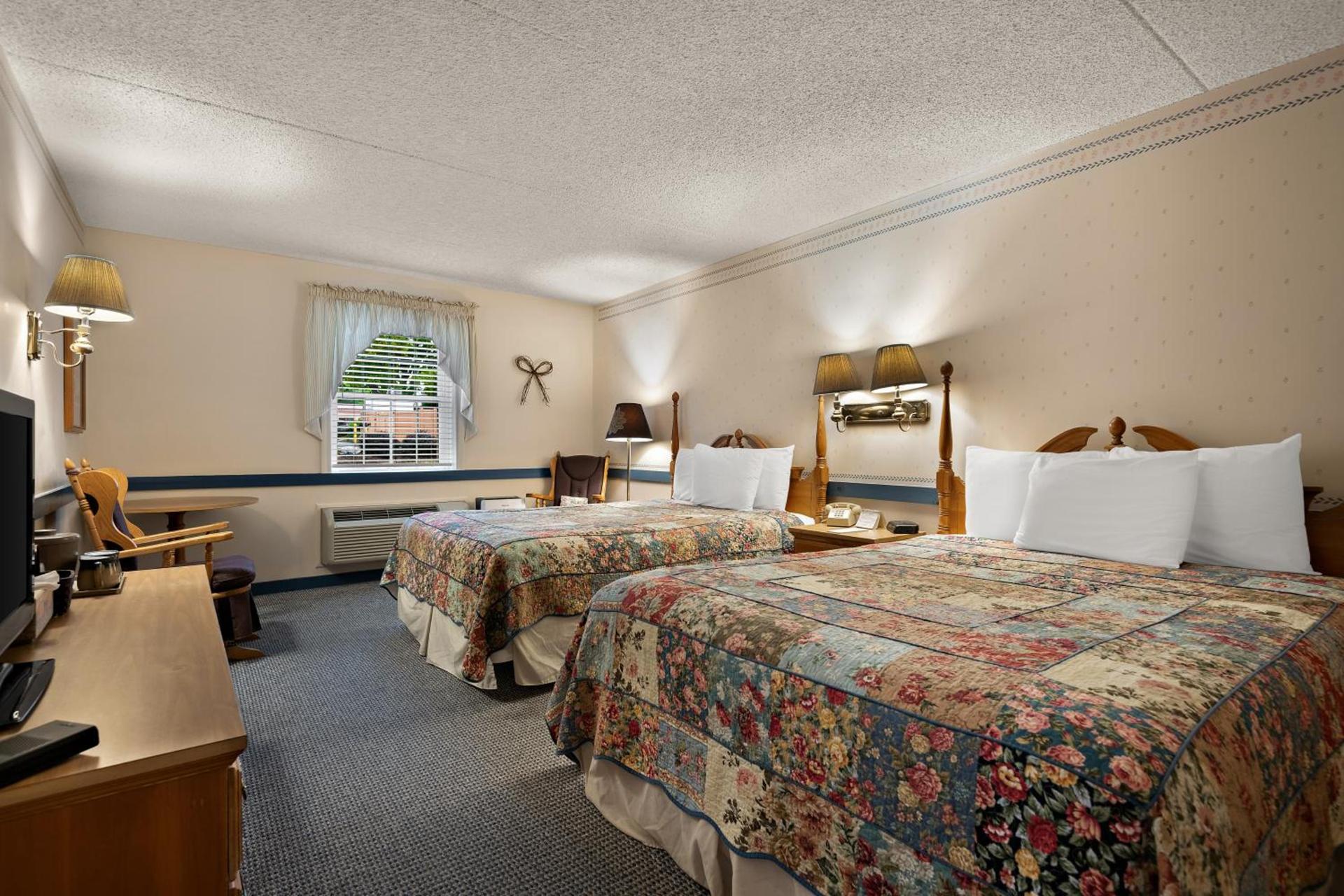 Country Living Inn photo 25