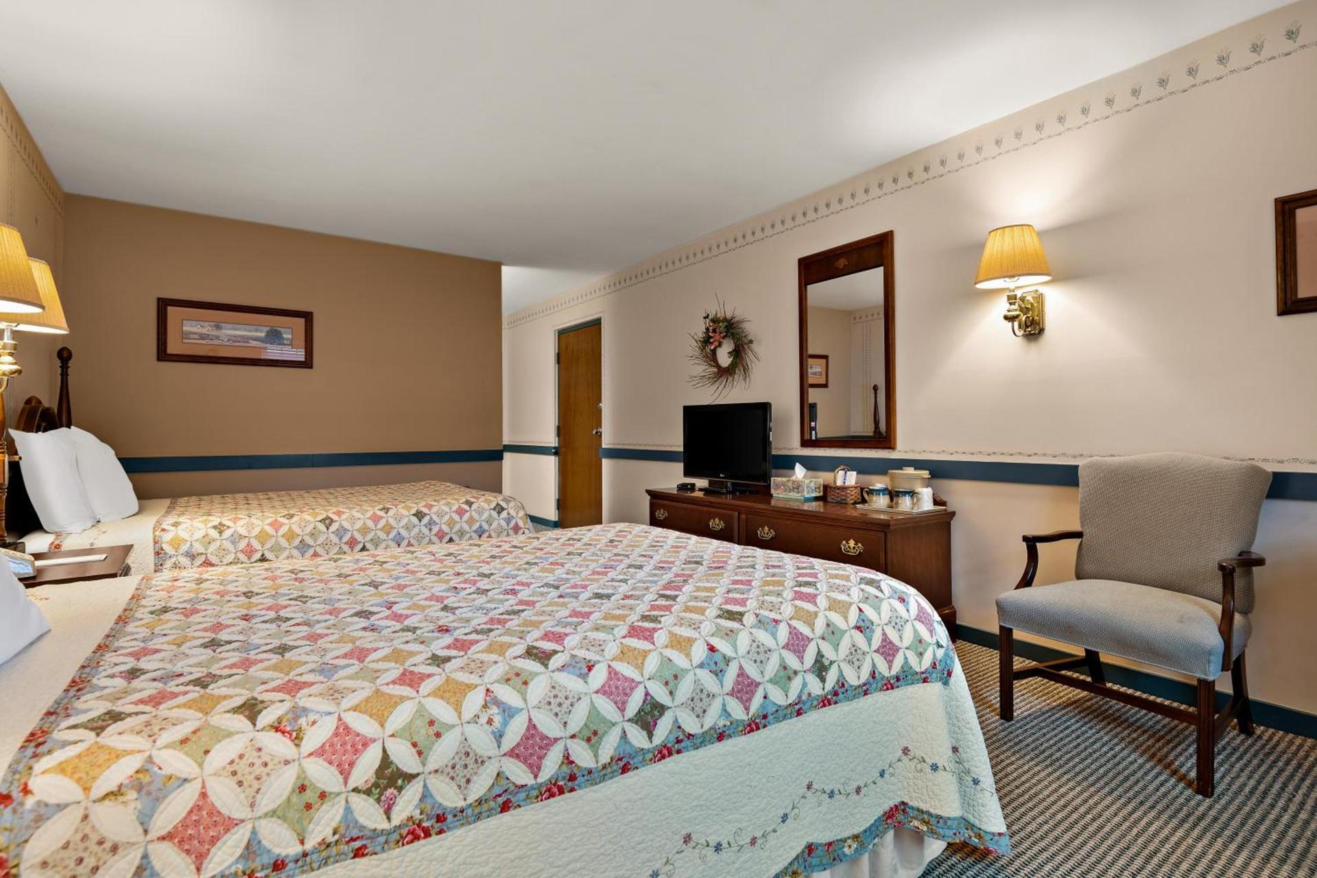 Country Living Inn photo 28