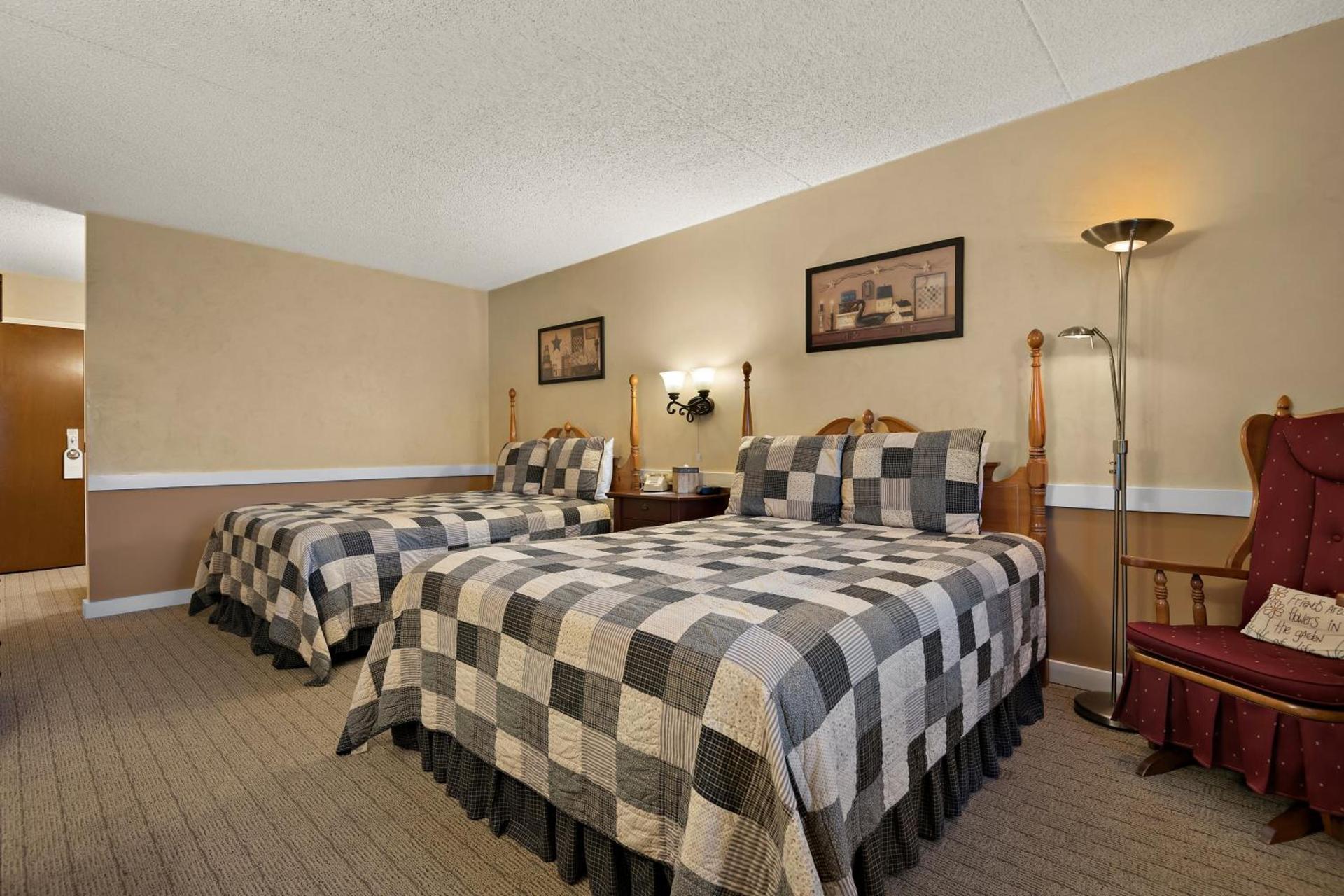 Country Living Inn photo 31
