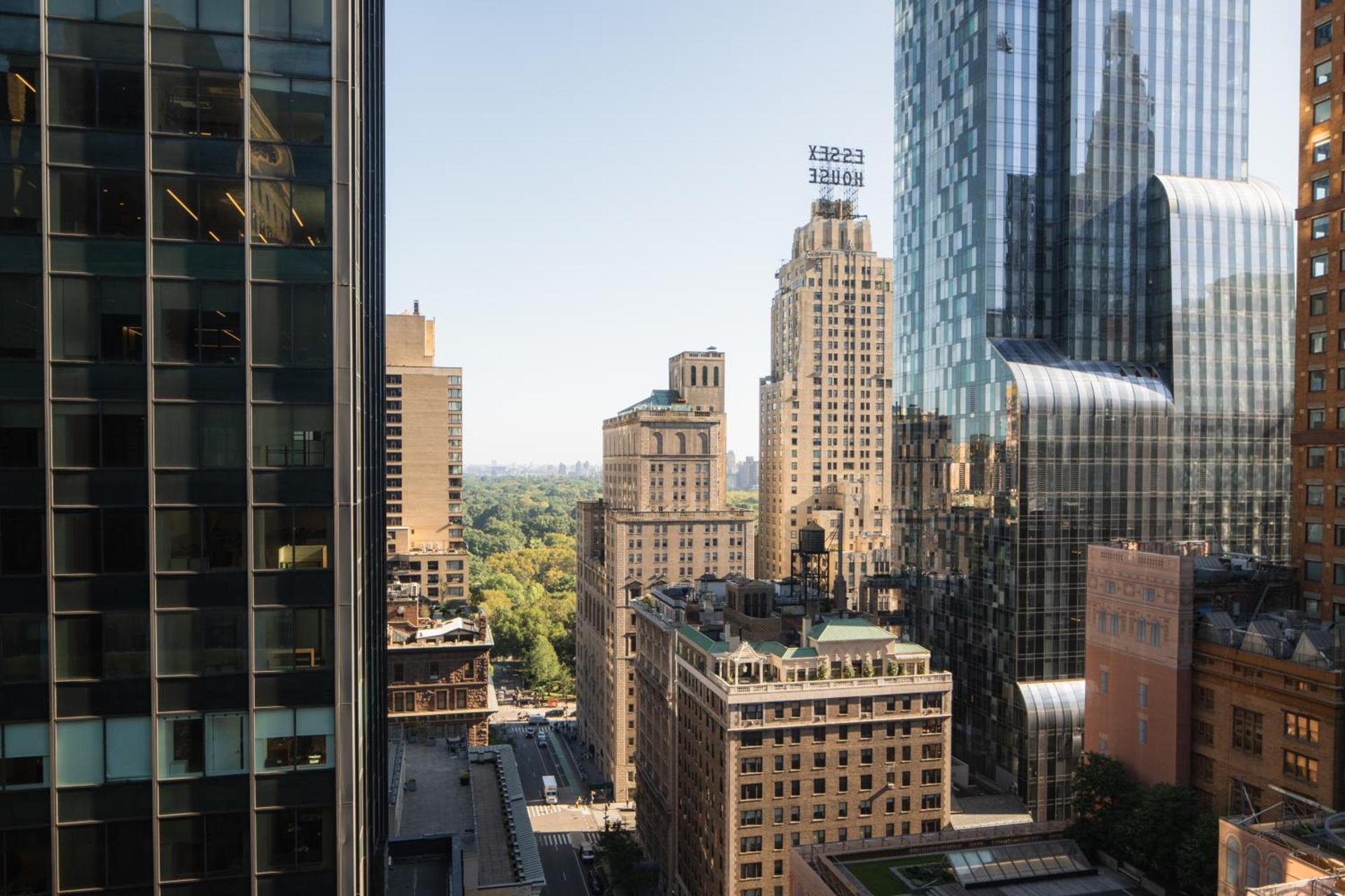 The Manhattan Club photo 77