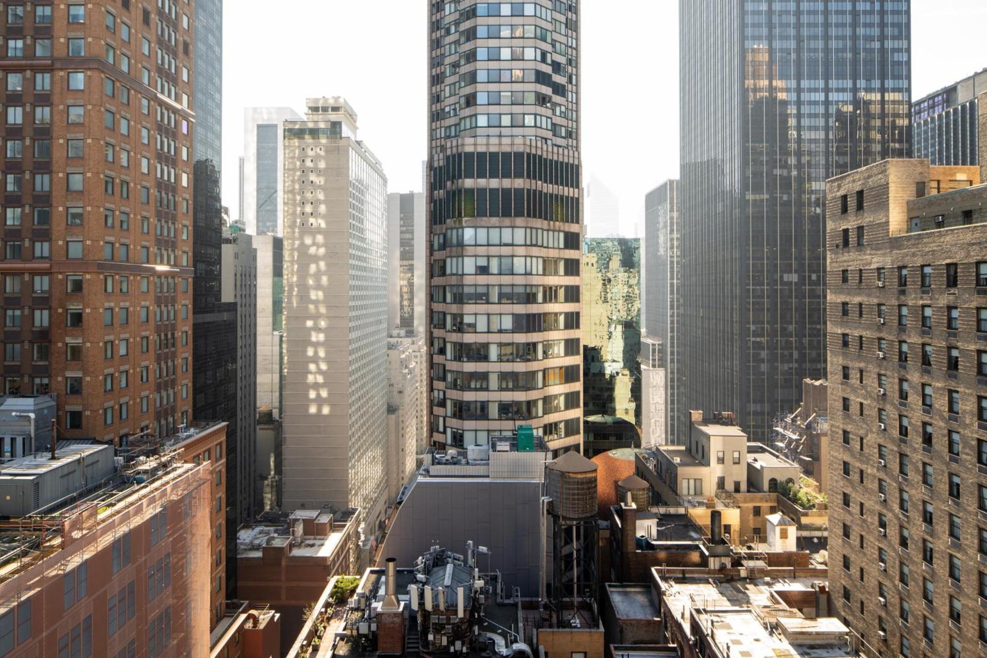 The Manhattan Club photo 75