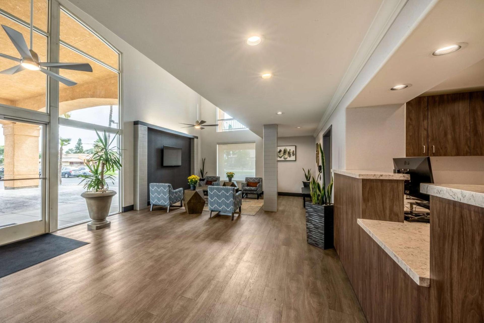 Best Western Inn & Suites Lemoore photo 6