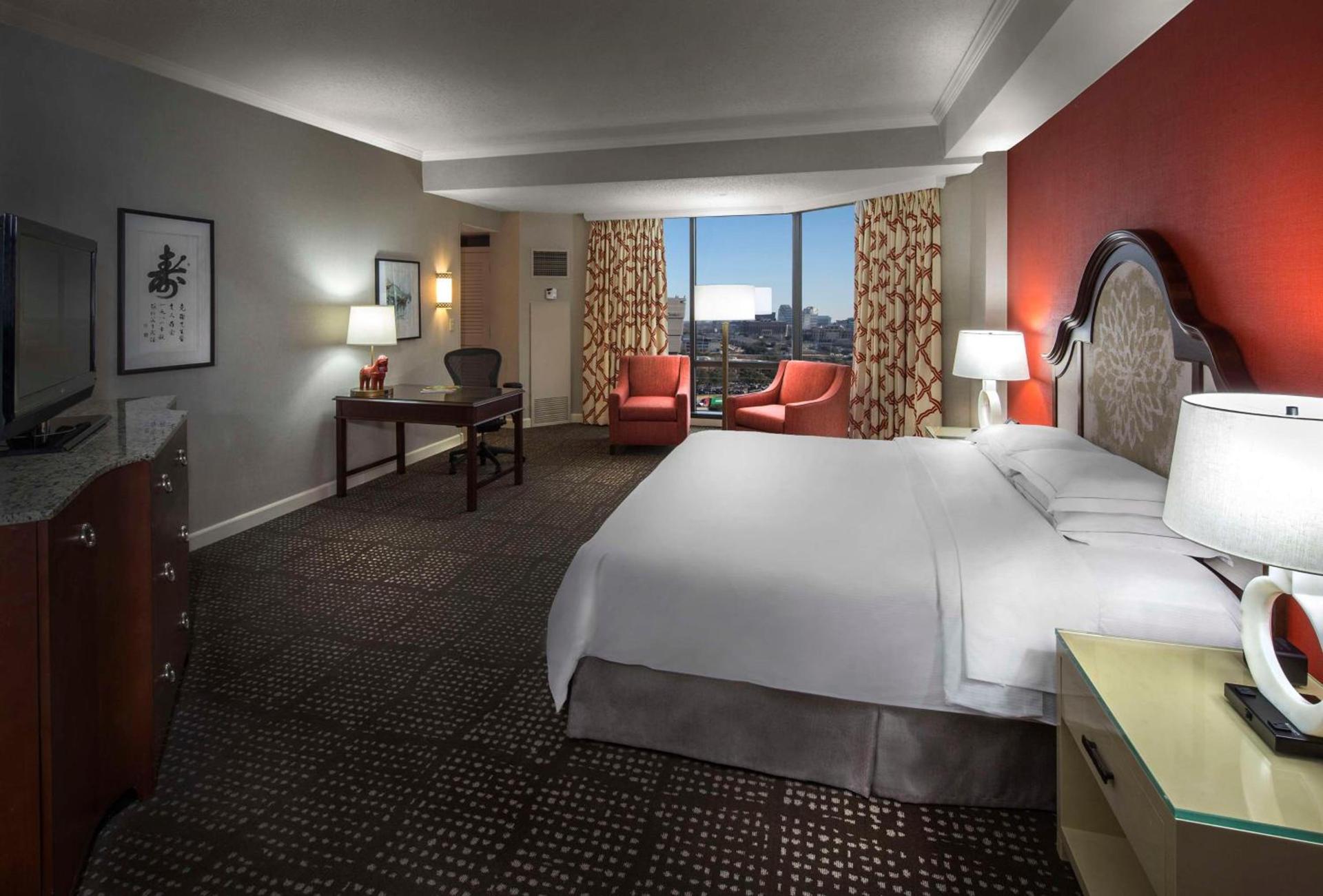 Hilton Anatole photo 68