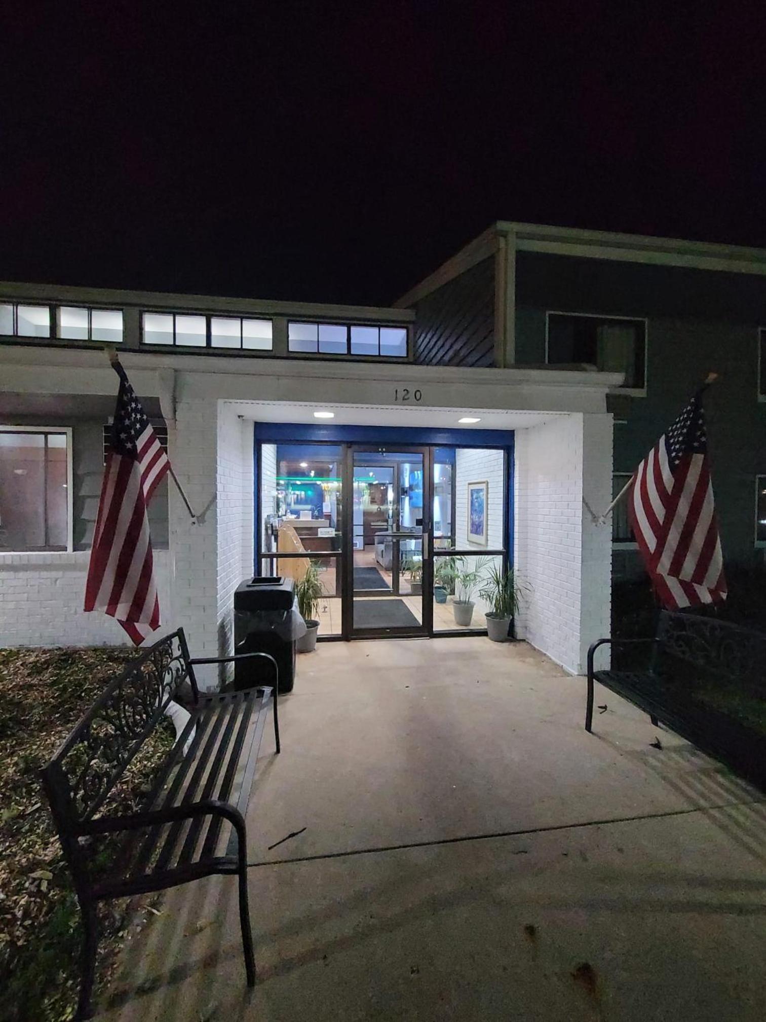 The Belgium Inn & Suites photo 8