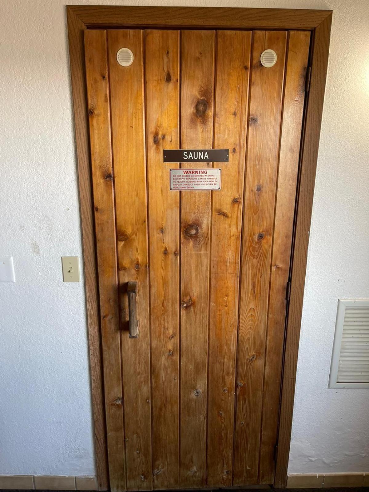 The Belgium Inn & Suites photo 31