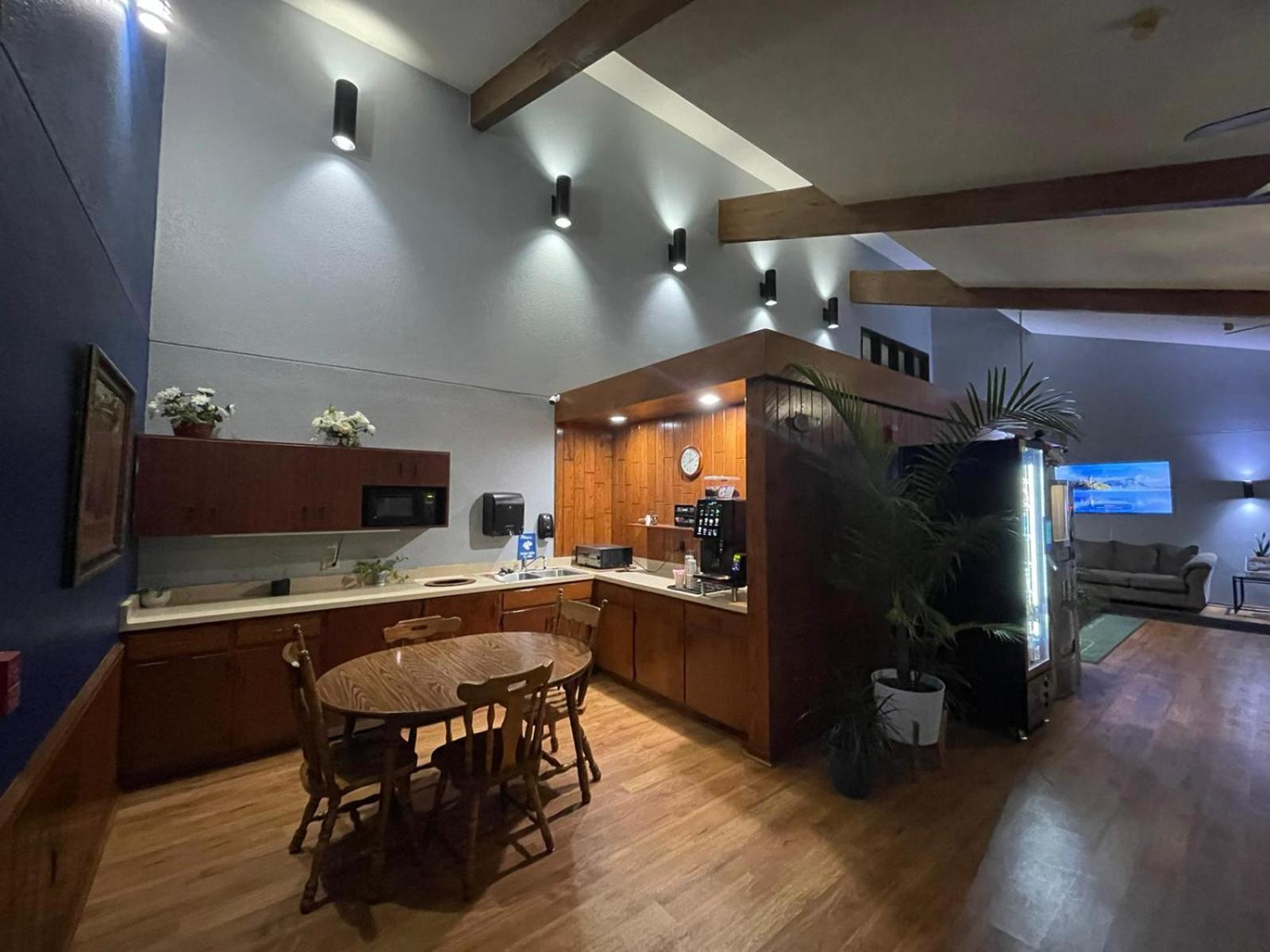 The Belgium Inn & Suites photo 34