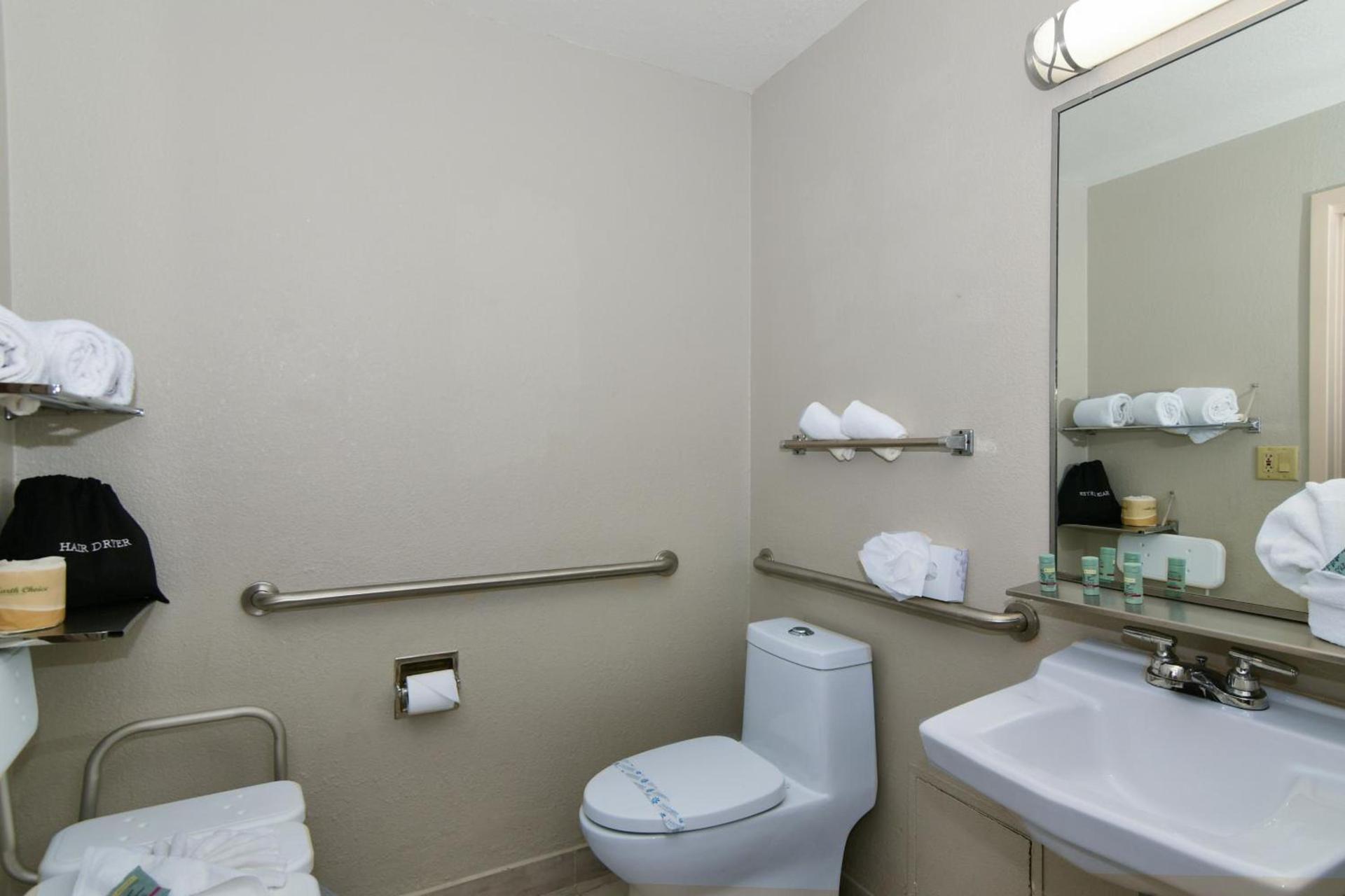 Rock Island Inn & Suites Marshalltown photo 32