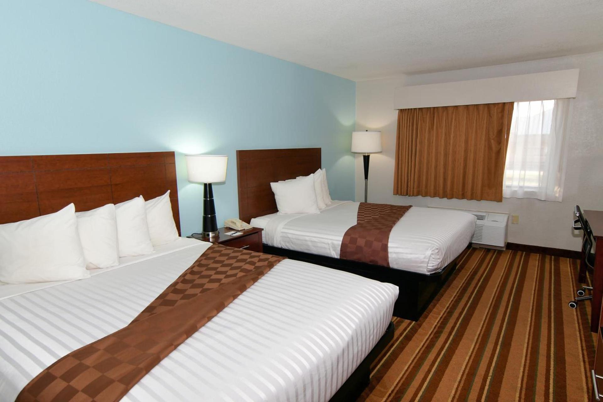 Rock Island Inn & Suites Marshalltown photo 48
