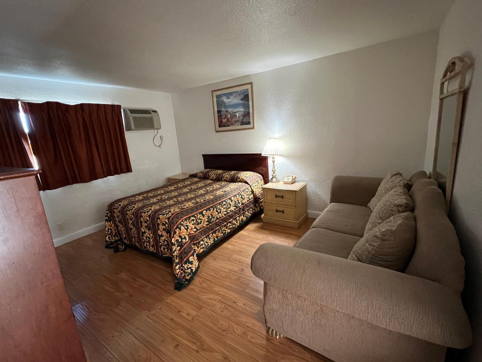Sherwood Motel photo 3