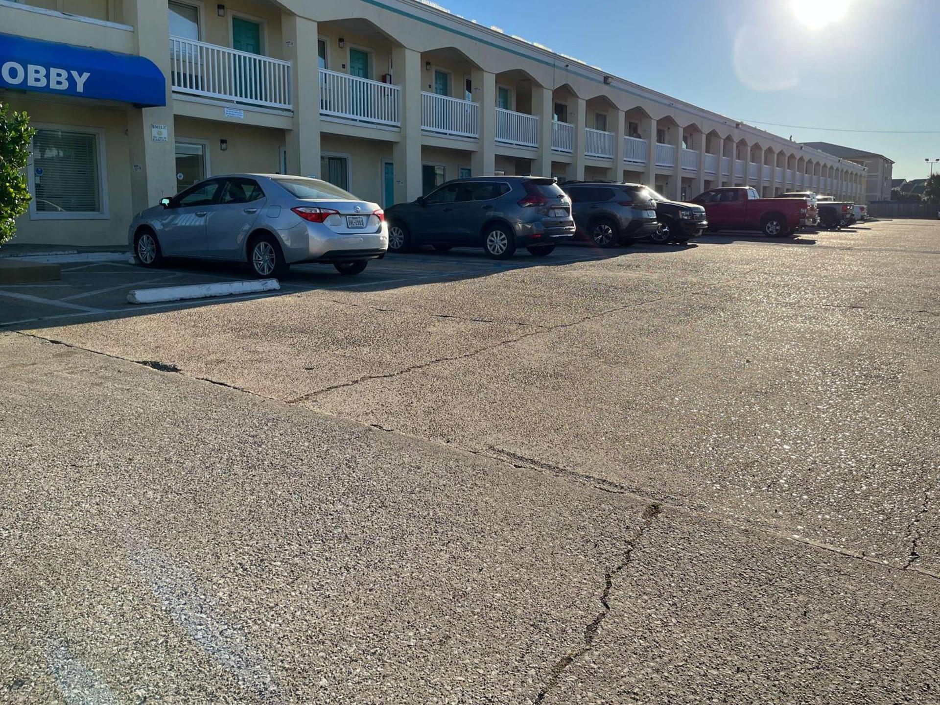 Motel 6 Classic Galveston, TX Beach-Seawall photo 28