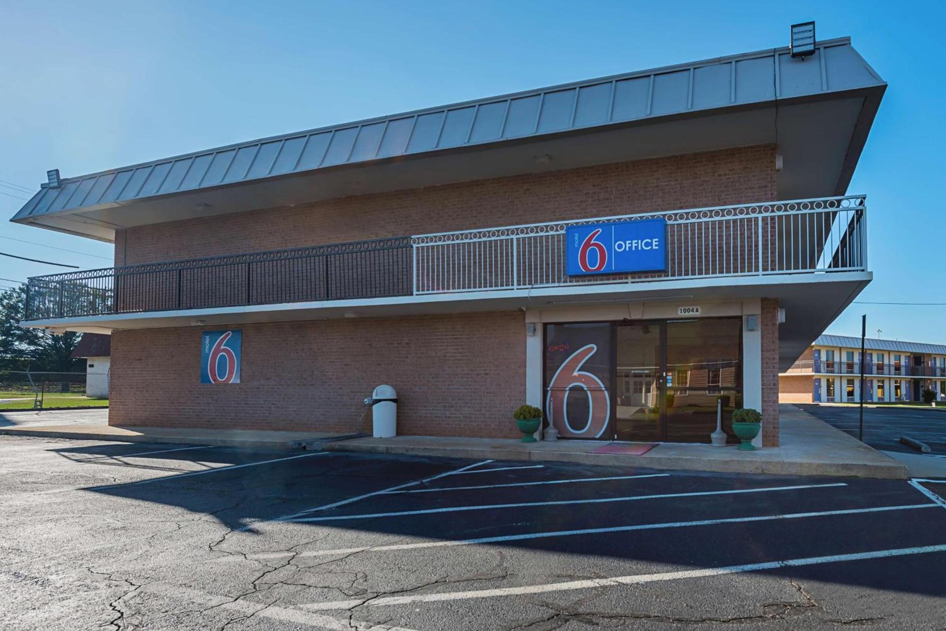 Studio 6 Suites Perry, GA photo 1