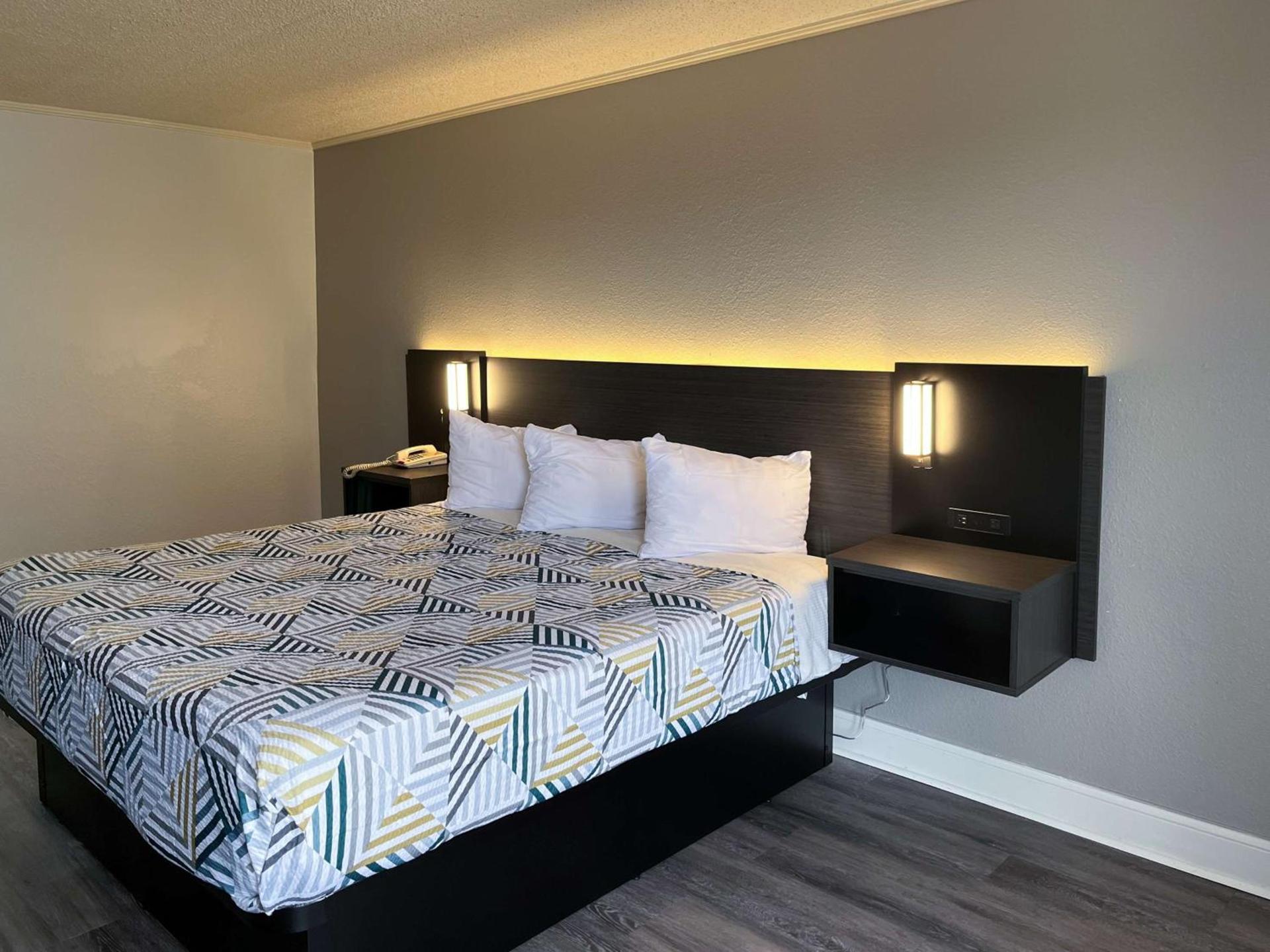 Studio 6 Suites Perry, GA photo 5
