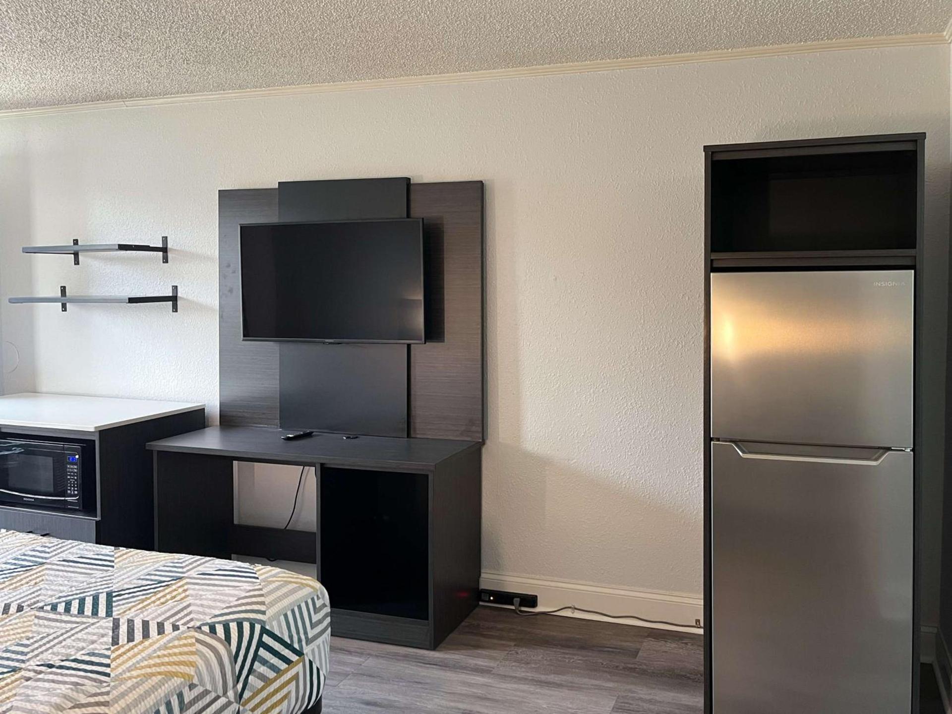 Studio 6 Suites Perry, GA photo 7