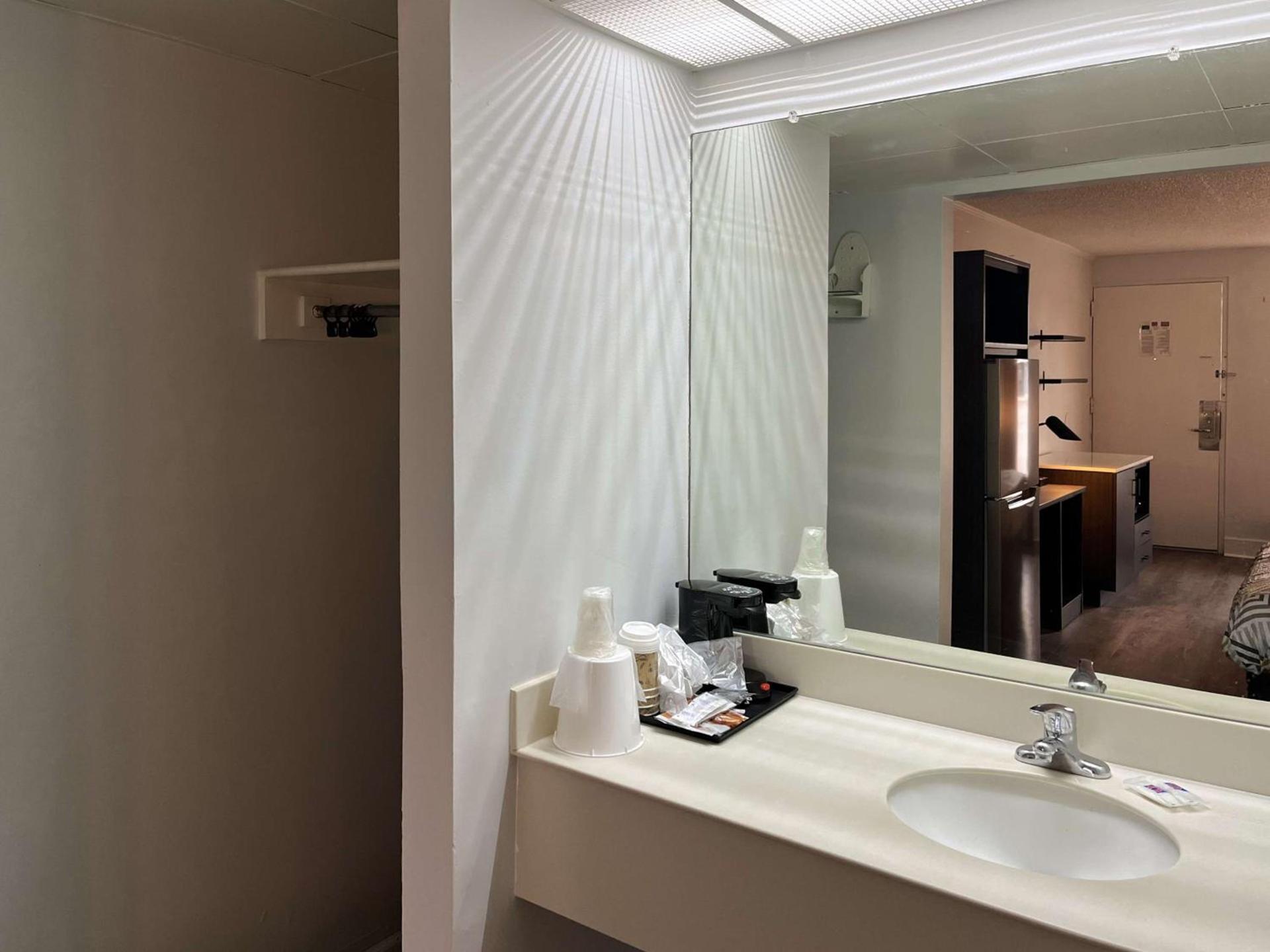 Studio 6 Suites Perry, GA photo 9